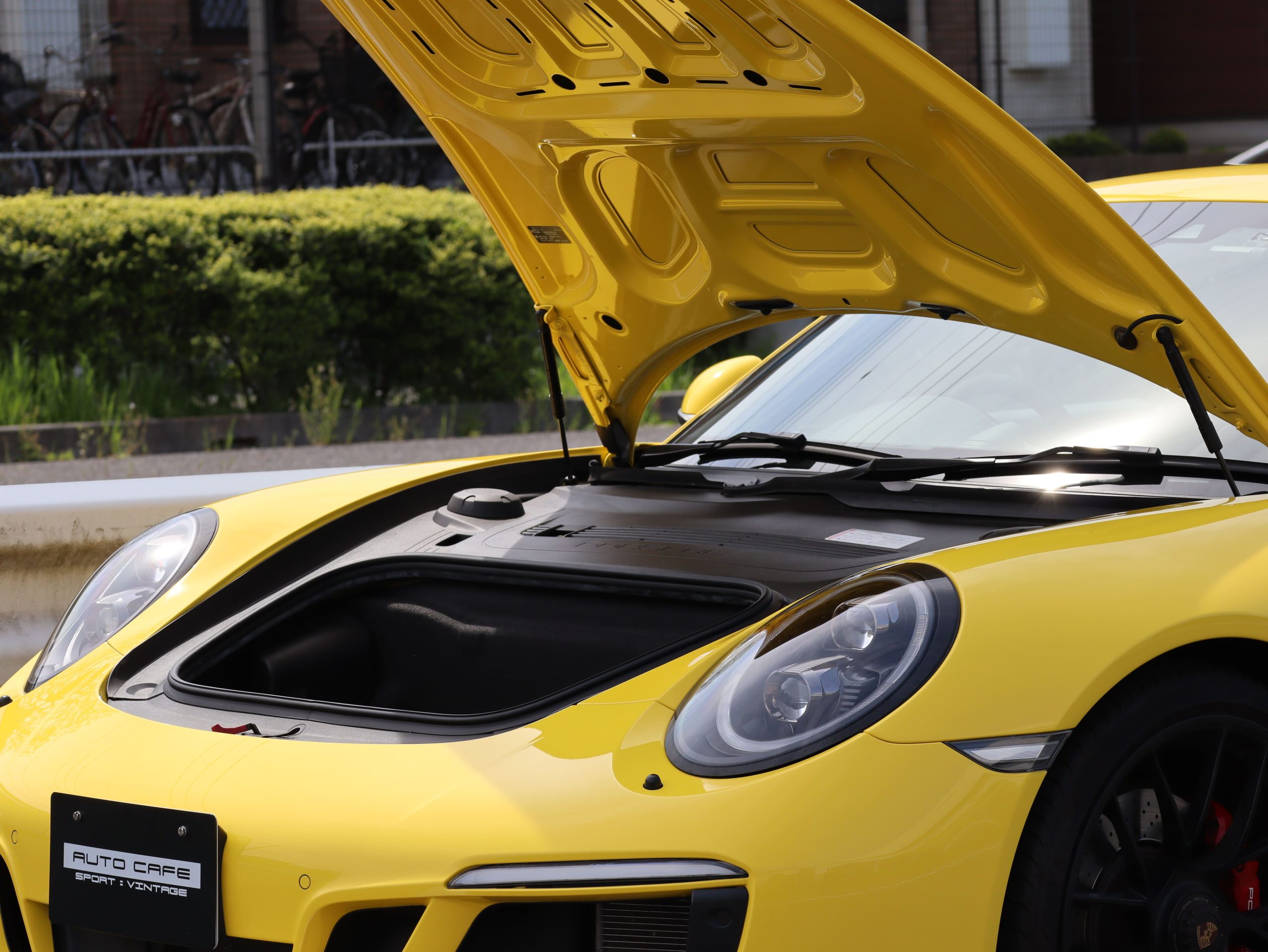 ポルシェ911カレラGTS（Type991.2）PDK<br>オプションレザーマニュファクチャー<br>フロントアクスルリフトシステム<br>アダプティブクルーズコントロール<br>PDLS+含むLEDヘッドライト<br>アダプティブスポーツシートプラス