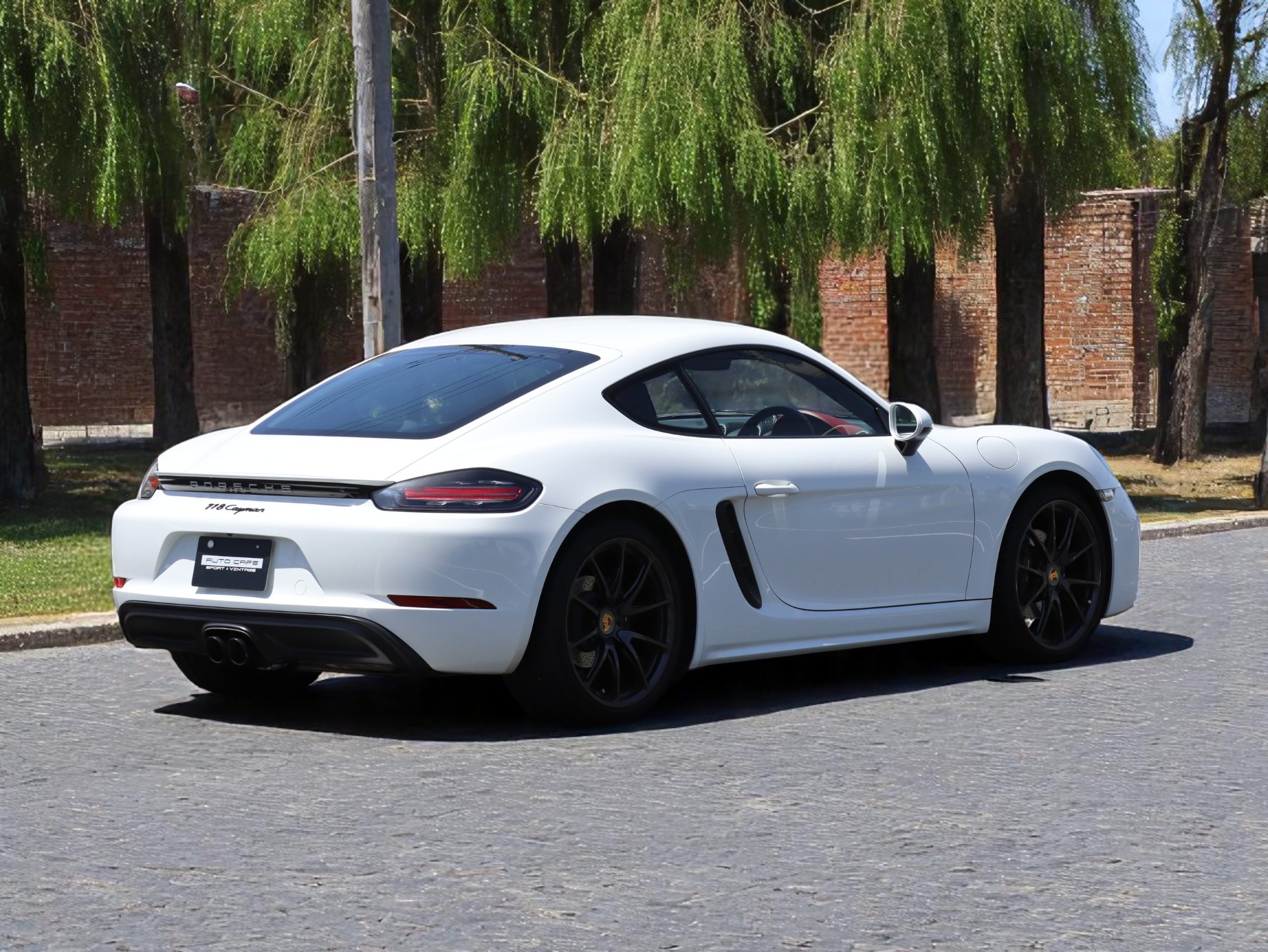 718ケイマン（Type982）PDK<br>スポーツクロノパッケージ<br>ツートンレザーパッケージ<br>ガンメタ仕上げTWSホイール20インチ<br>BOSEサラウンドサウンドシステム