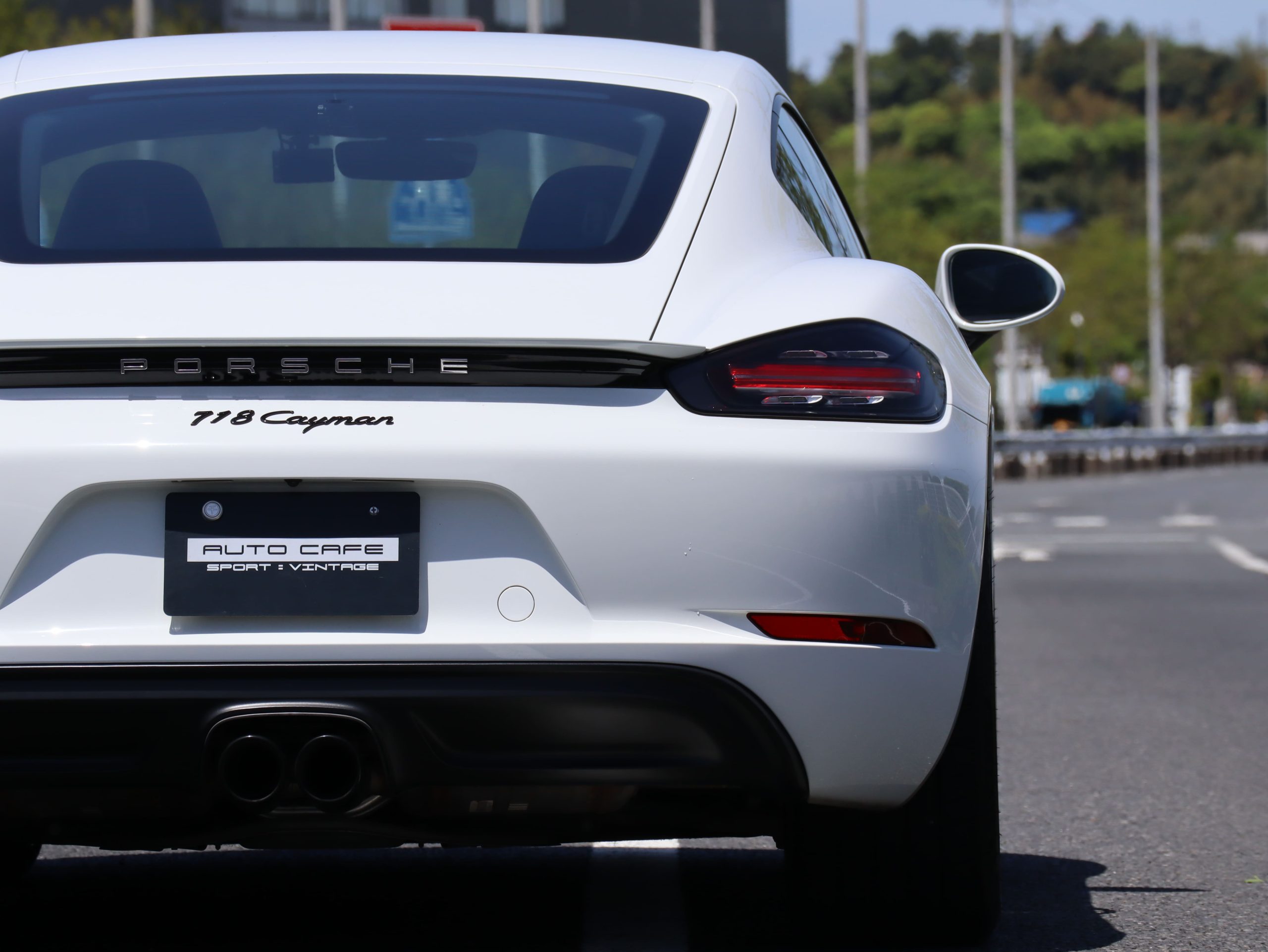 718ケイマン（Type982）PDK<br>スポーツクロノパッケージ<br>ツートンレザーパッケージ<br>ガンメタ仕上げTWSホイール20インチ<br>BOSEサラウンドサウンドシステム