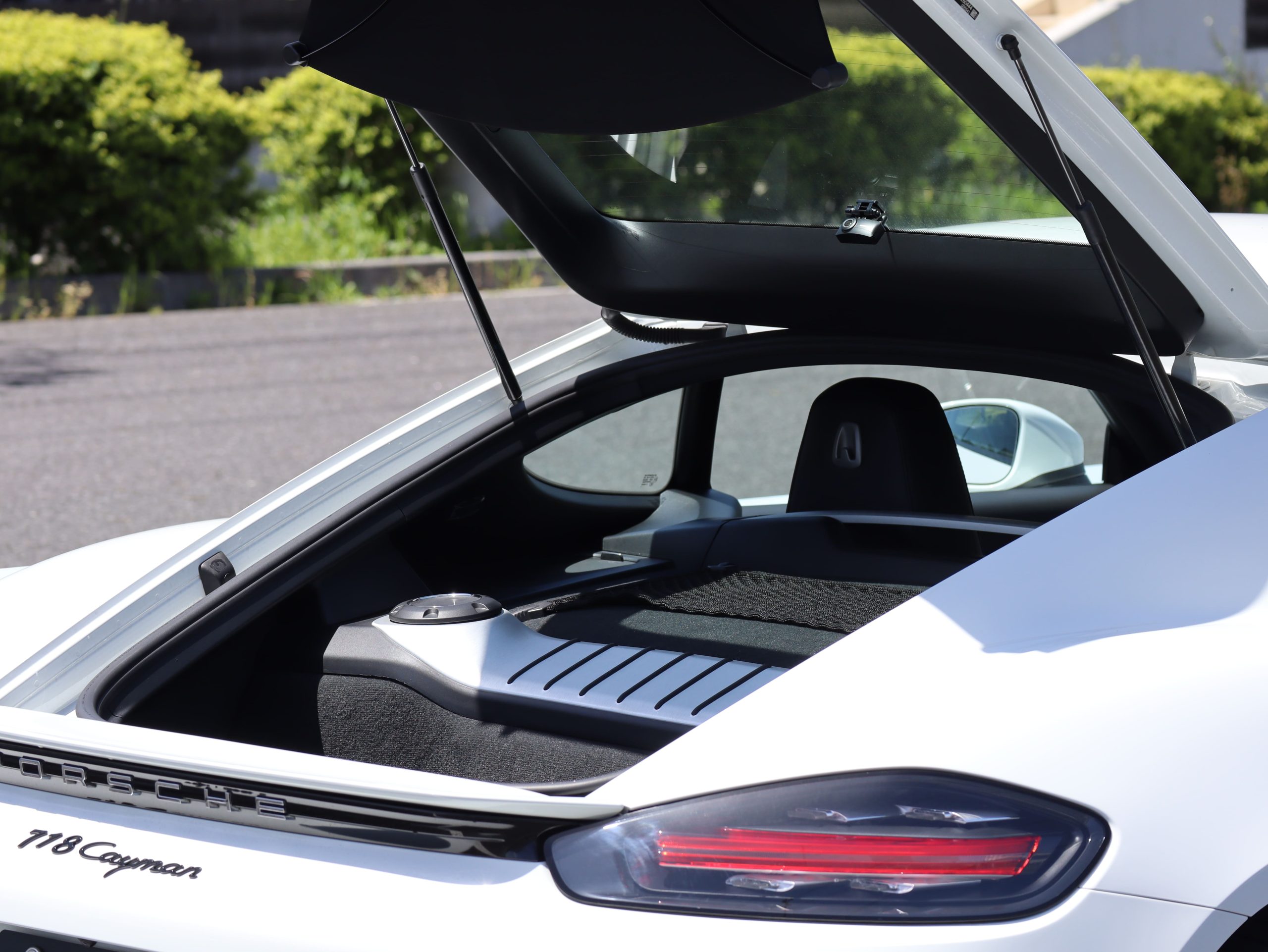 718ケイマン（Type982）PDK<br>スポーツクロノパッケージ<br>ツートンレザーパッケージ<br>ガンメタ仕上げTWSホイール20インチ<br>BOSEサラウンドサウンドシステム