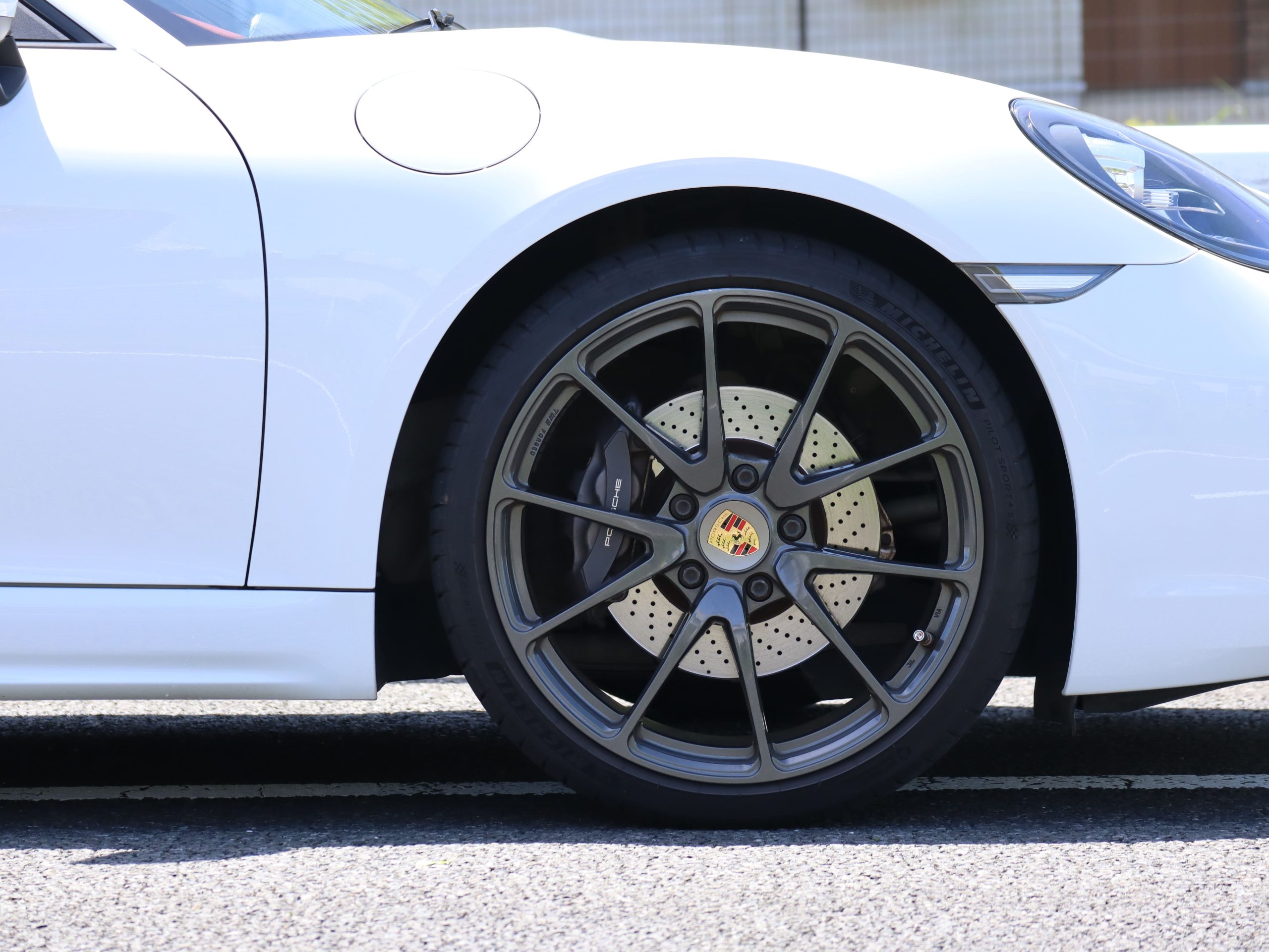 718ケイマン（Type982）PDK<br>スポーツクロノパッケージ<br>ツートンレザーパッケージ<br>ガンメタ仕上げTWSホイール20インチ<br>BOSEサラウンドサウンドシステム