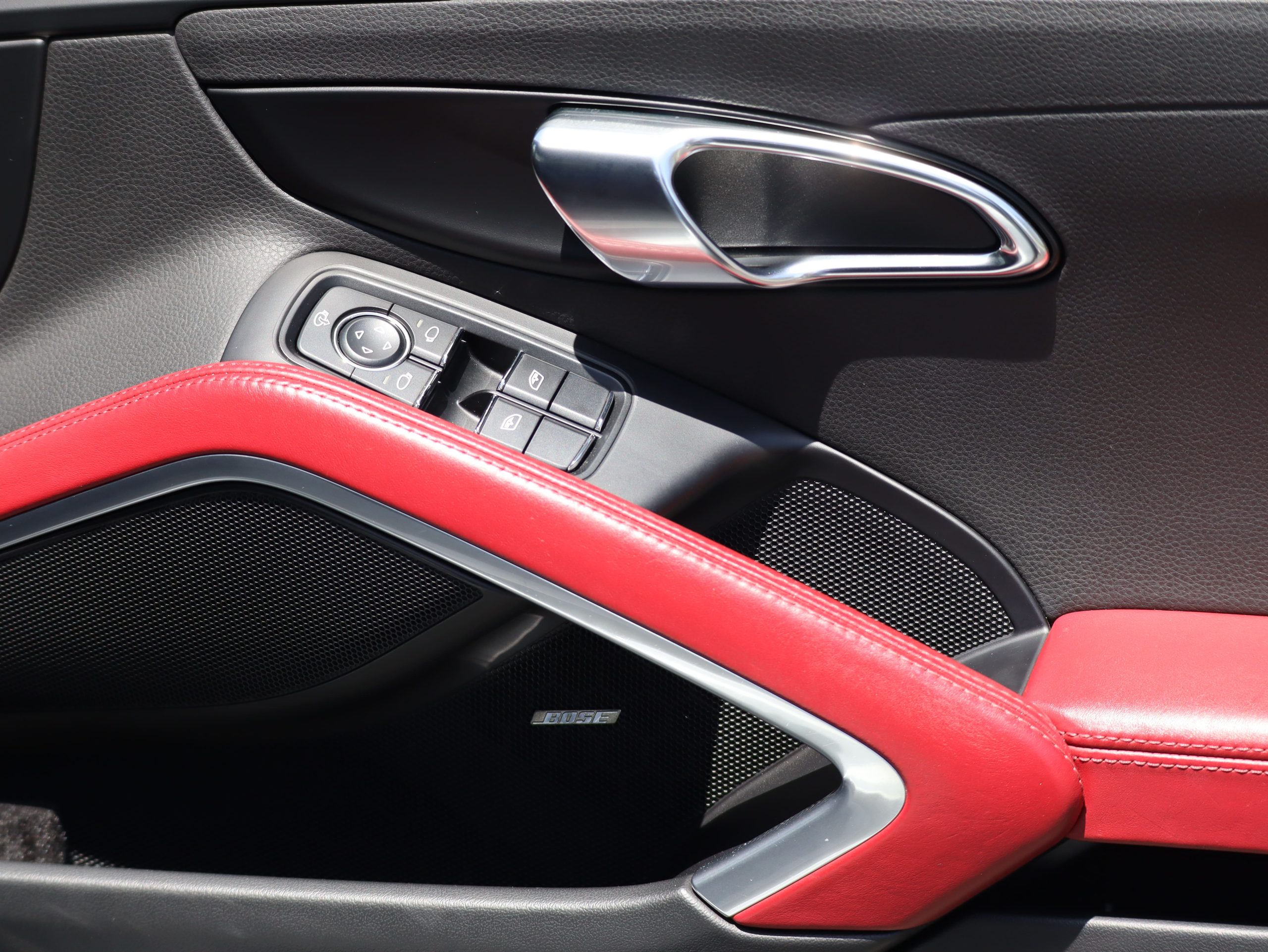 718ケイマン（Type982）PDK<br>スポーツクロノパッケージ<br>ツートンレザーパッケージ<br>ガンメタ仕上げTWSホイール20インチ<br>BOSEサラウンドサウンドシステム