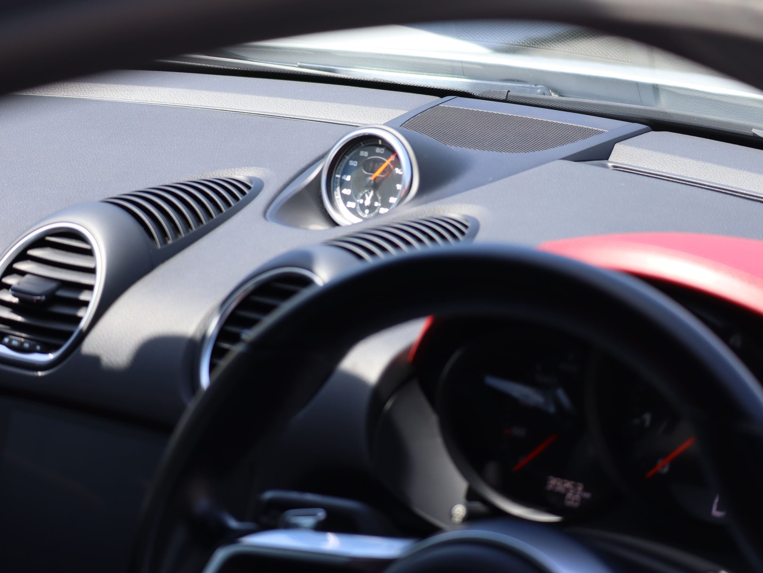 718ケイマン（Type982）PDK<br>スポーツクロノパッケージ<br>ツートンレザーパッケージ<br>ガンメタ仕上げTWSホイール20インチ<br>BOSEサラウンドサウンドシステム