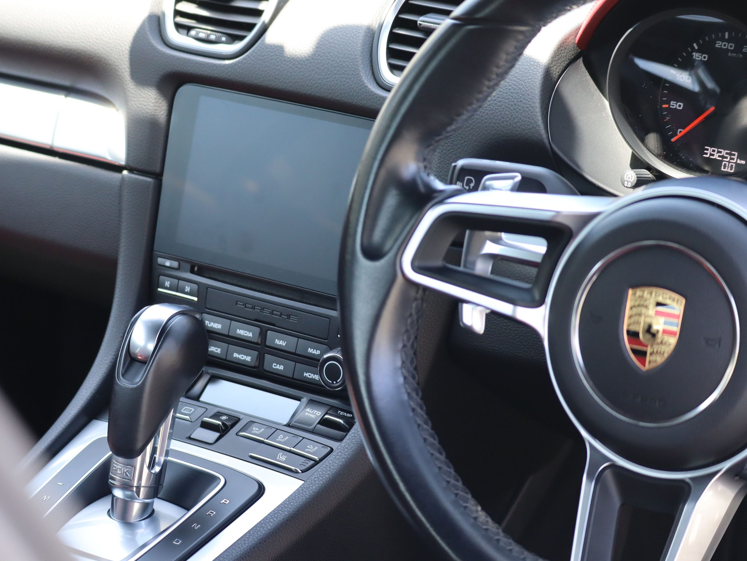 718ケイマン（Type982）PDK<br>スポーツクロノパッケージ<br>ツートンレザーパッケージ<br>ガンメタ仕上げTWSホイール20インチ<br>BOSEサラウンドサウンドシステム