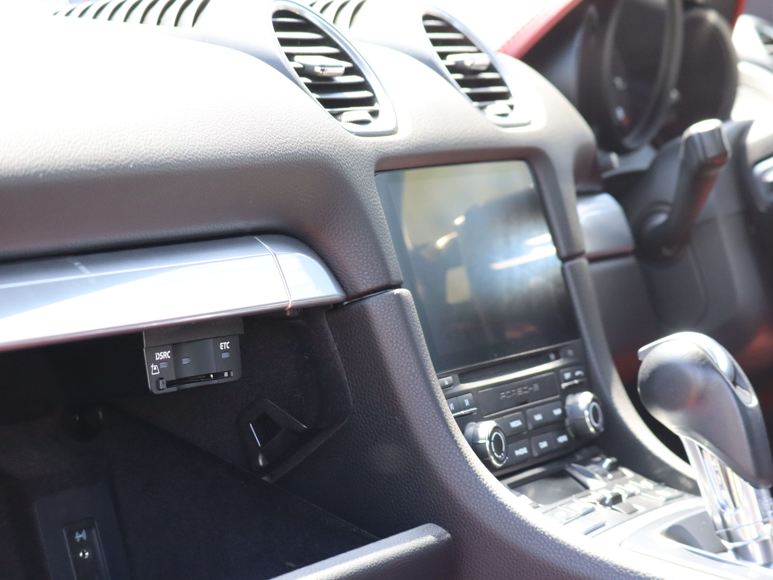 718ケイマン（Type982）PDK<br>スポーツクロノパッケージ<br>ツートンレザーパッケージ<br>ガンメタ仕上げTWSホイール20インチ<br>BOSEサラウンドサウンドシステム