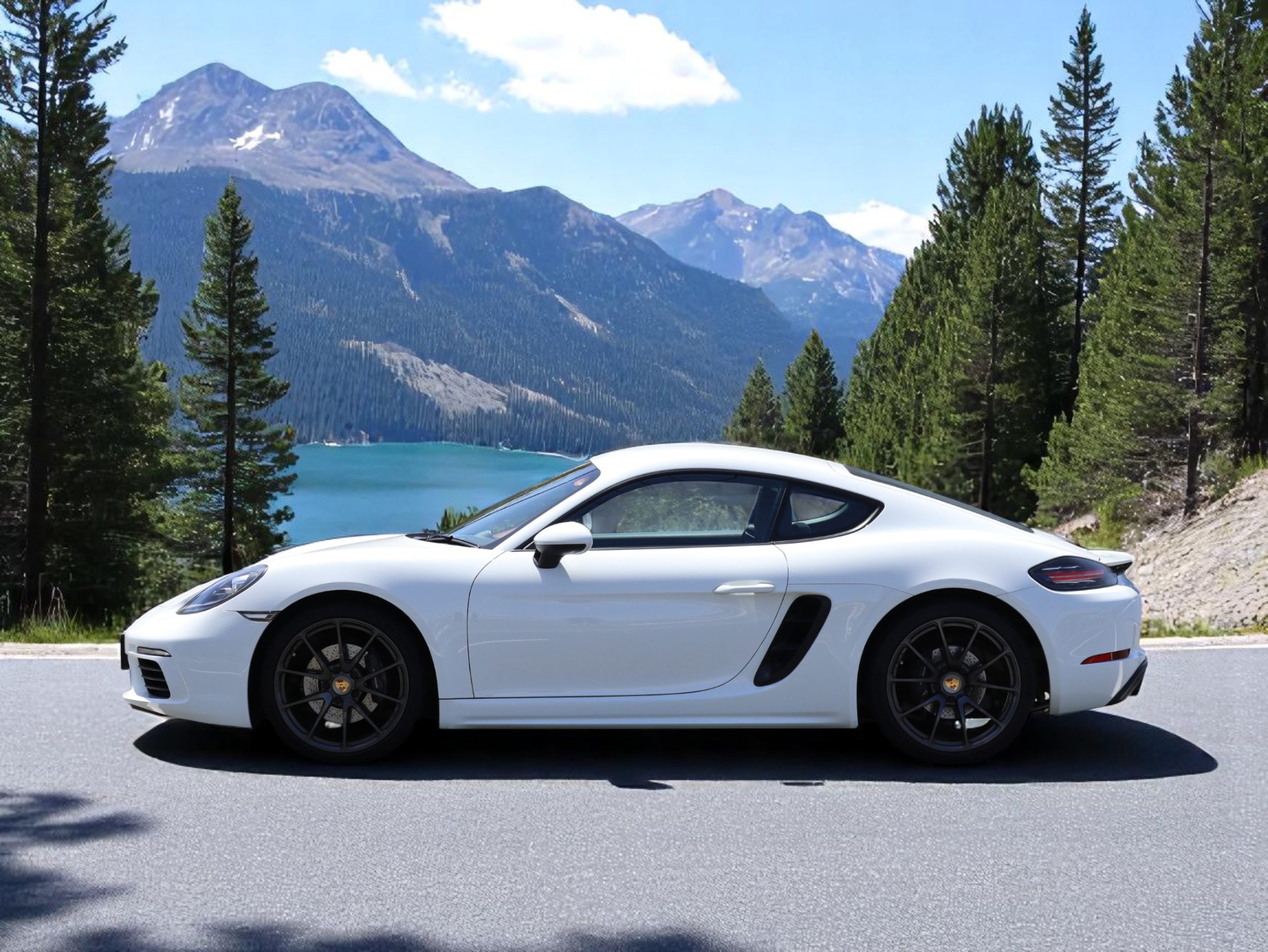 718ケイマン（Type982）PDK<br>スポーツクロノパッケージ<br>ツートンレザーパッケージ<br>ガンメタ仕上げTWSホイール20インチ<br>BOSEサラウンドサウンドシステム