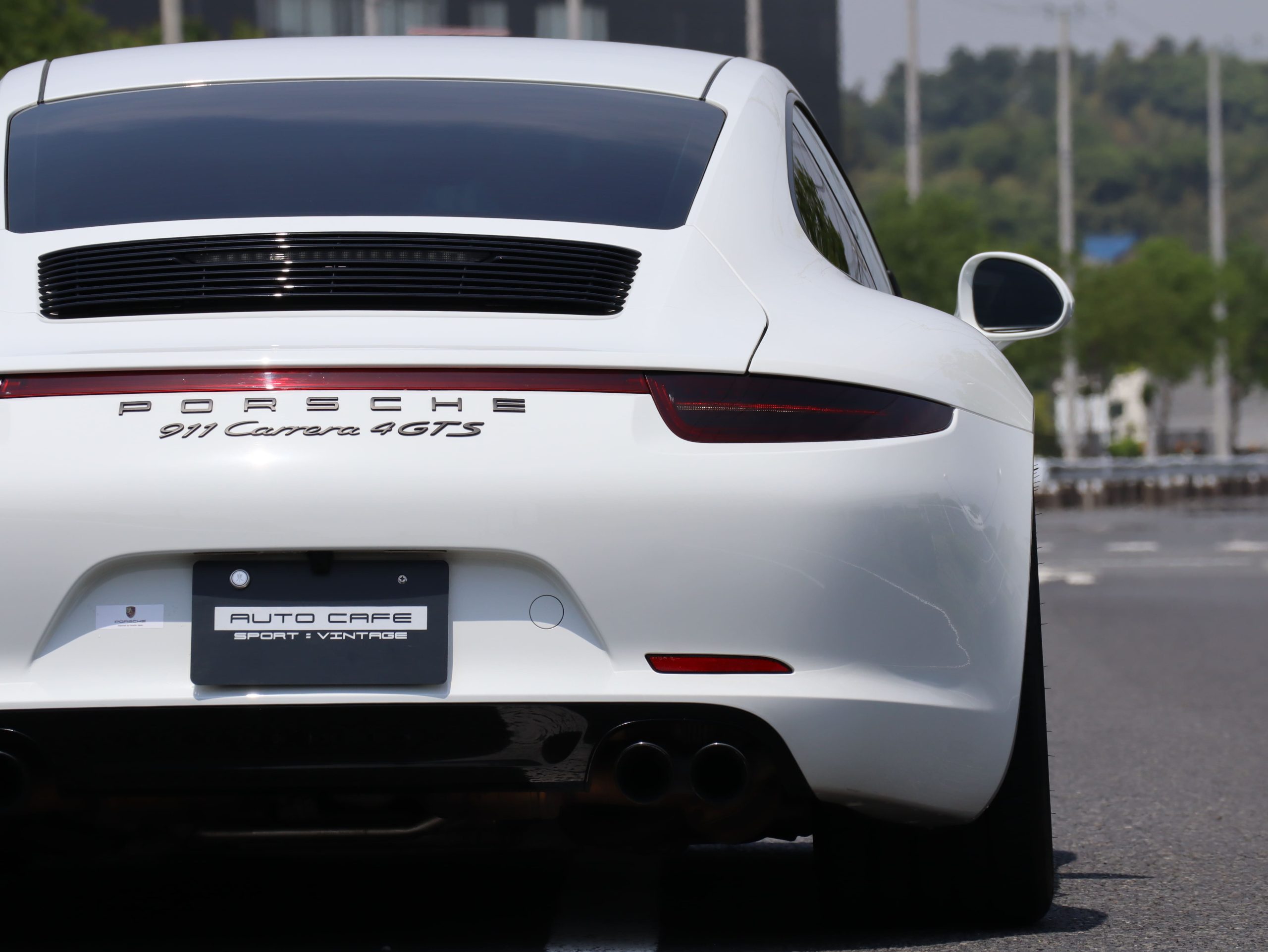 ★ポルシェ911カレラ4GTS（Type991.1）PDK<br>ダイナミックシャシーコントロール（PDCC）<br>スポーツクロノパッケージ<br>スポーツエグゾーストシステム<br>スポーツデザインドアミラー<br>センターロック式ターボSホイール
