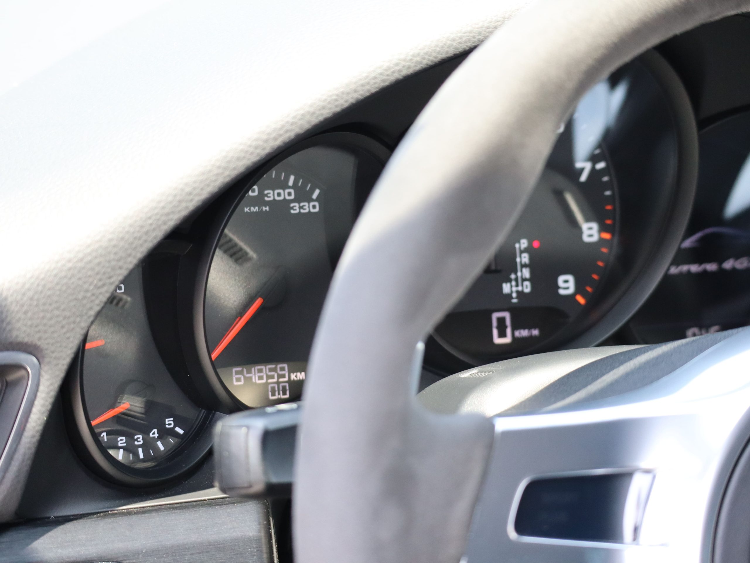 ★ポルシェ911カレラ4GTS（Type991.1）PDK<br>ダイナミックシャシーコントロール（PDCC）<br>スポーツクロノパッケージ<br>スポーツエグゾーストシステム<br>スポーツデザインドアミラー<br>センターロック式ターボSホイール
