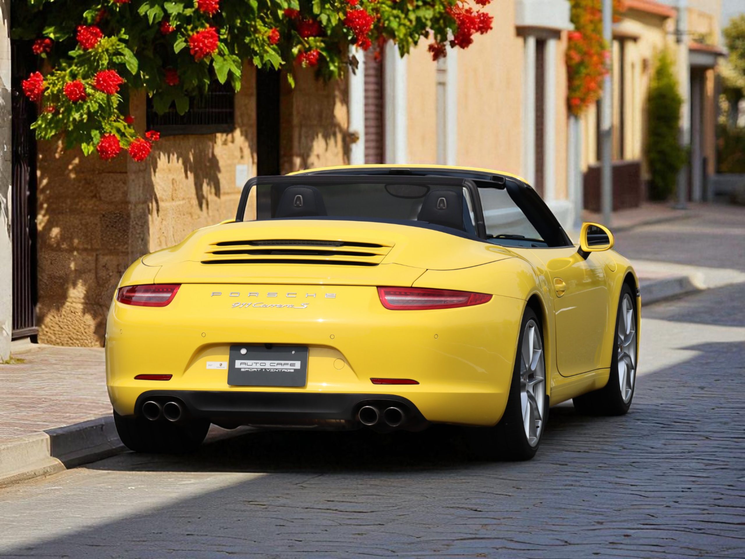 ポルシェ911カレラSカブリオレ（Type991.1）PDK<br>ヨッティングブルーレザー内装<br>スポーツクロノパッケージ<br>シートベンチレーション<br>シートヒーター<br>