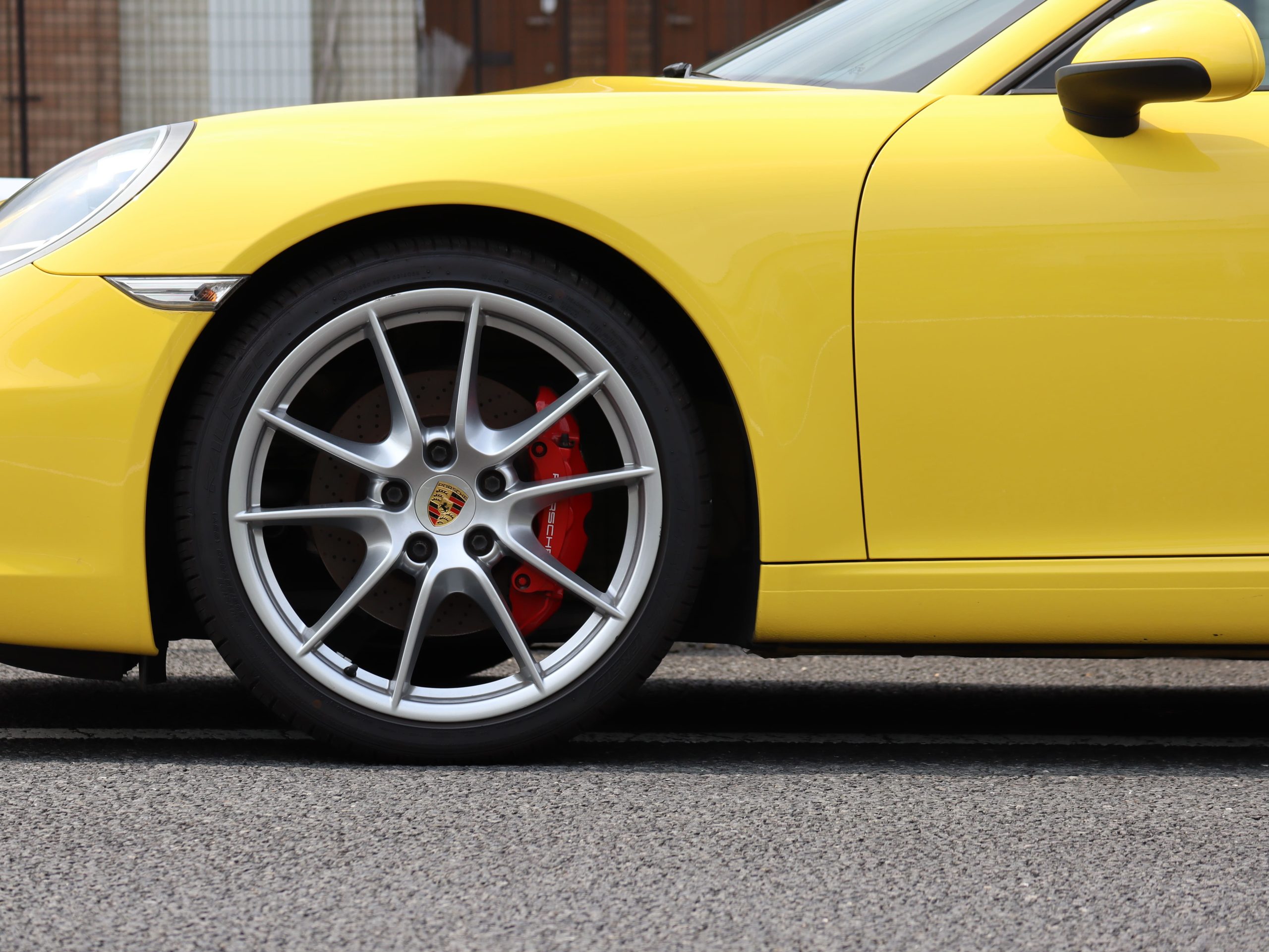 ポルシェ911カレラSカブリオレ（Type991.1）PDK<br>ヨッティングブルーレザー内装<br>スポーツクロノパッケージ<br>シートベンチレーション<br>シートヒーター<br>