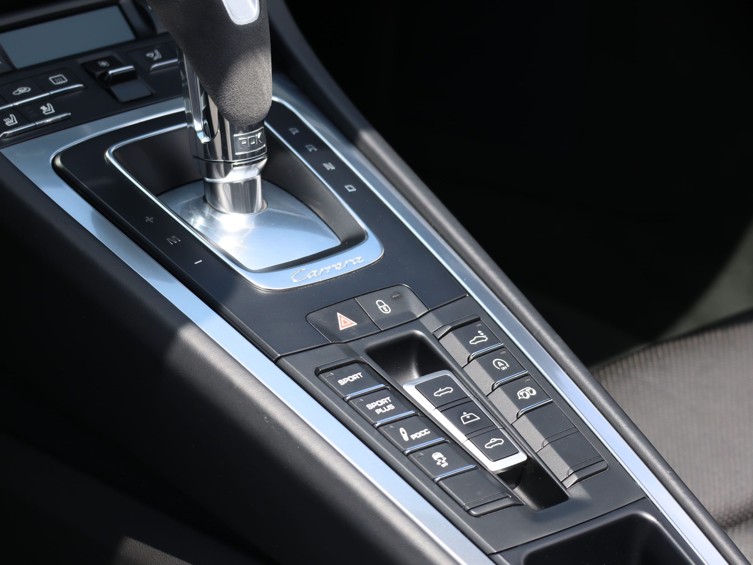 ポルシェ911カレラ4Sカブリオレ（Type991.1）PDK<br>ブラックレザーインテリア<br>スポーツクロノパッケージ<br>スポーツエグゾーストシステム<br>ダイナミックシャシーコントロール（PDCC）<br>エントリー＆ドライブシステム