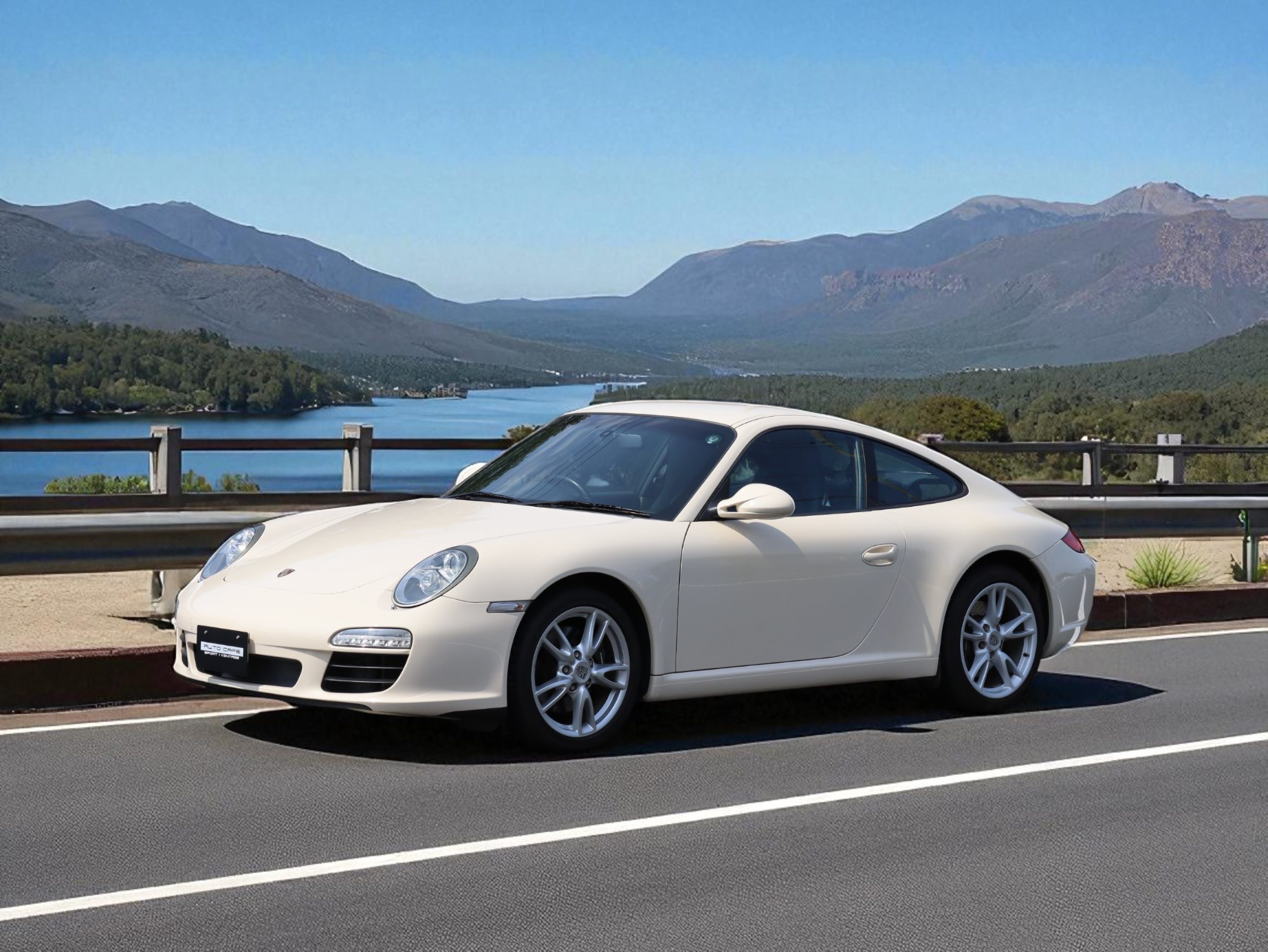 ポルシェ911カレラ(Type997.2）PDK<br>クリームホワイトカラー<br>スポーツクロノパッケージ<br>シートベンチレーション<br>シートヒーター<br>バイキセノンヘッドライト