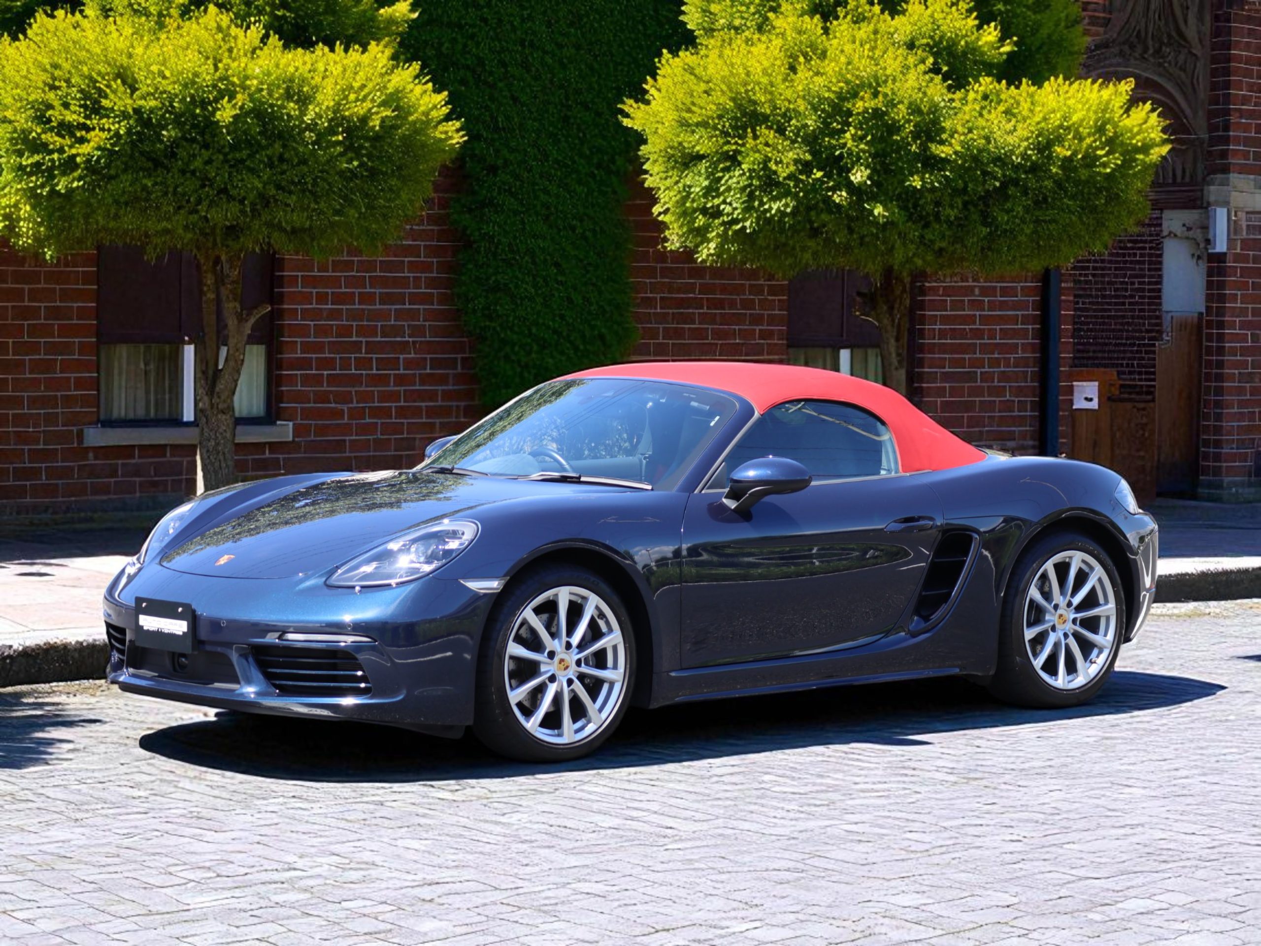 ポルシェ718ボクスター（Type982）PDK<br>スポーツエグゾーストシステム<br>PDLS+含むLEDヘッドライト<br>エントリー＆ドライブシステム<br>レーンチェンジアシスト<br>アダプティブクルーズコントロール
