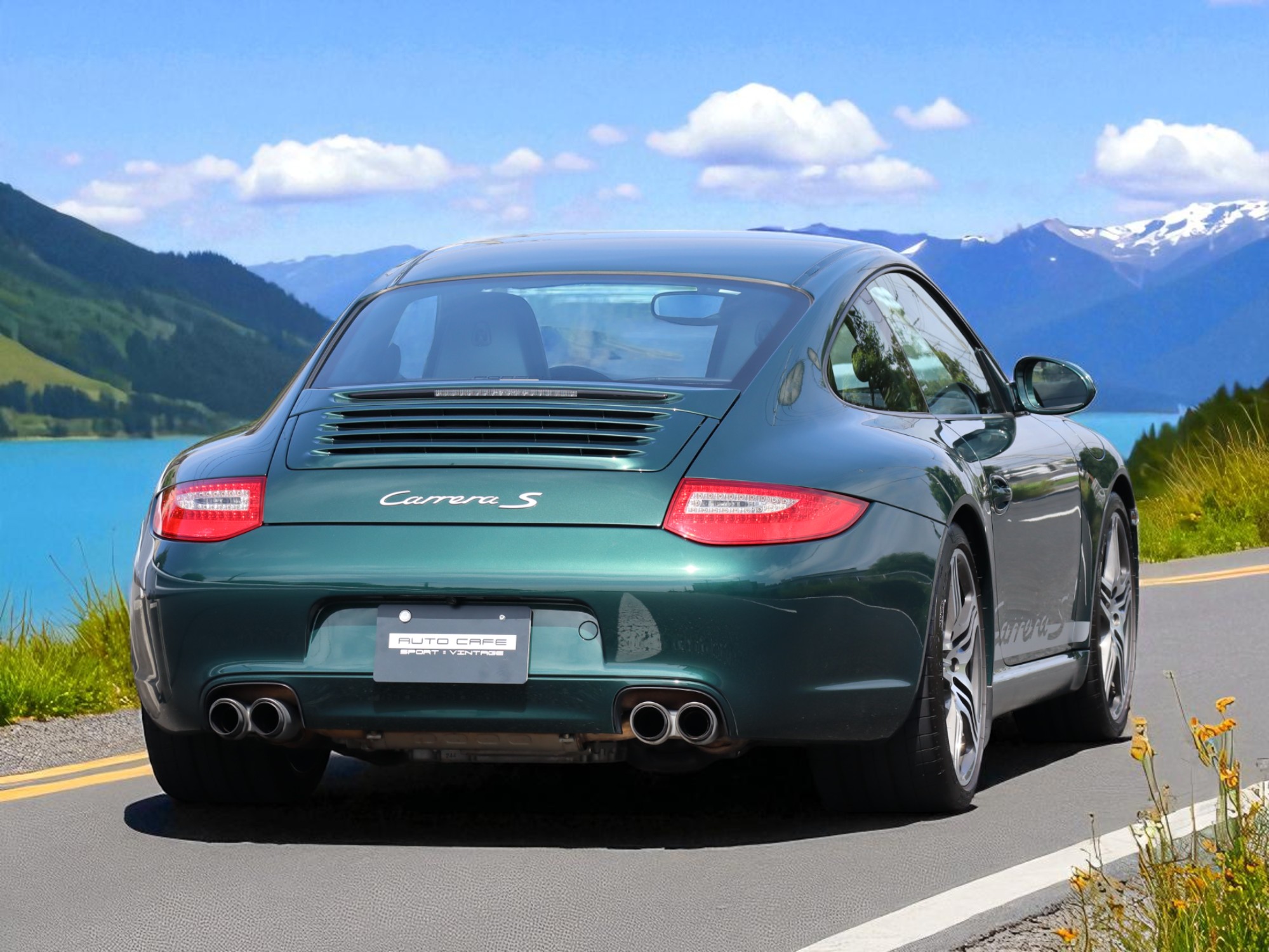 ポルシェ911カレラ(Type997.2）PDK<br>エクスクルーシブ<br>エクステンデットレザーインテリア<br>ココアスペシャルレザーインテリア<br>PCCB（セラミックコンポジットブレーキ）<br>スポーツエグゾーストシステム<br>スポーツクロノパッケージ