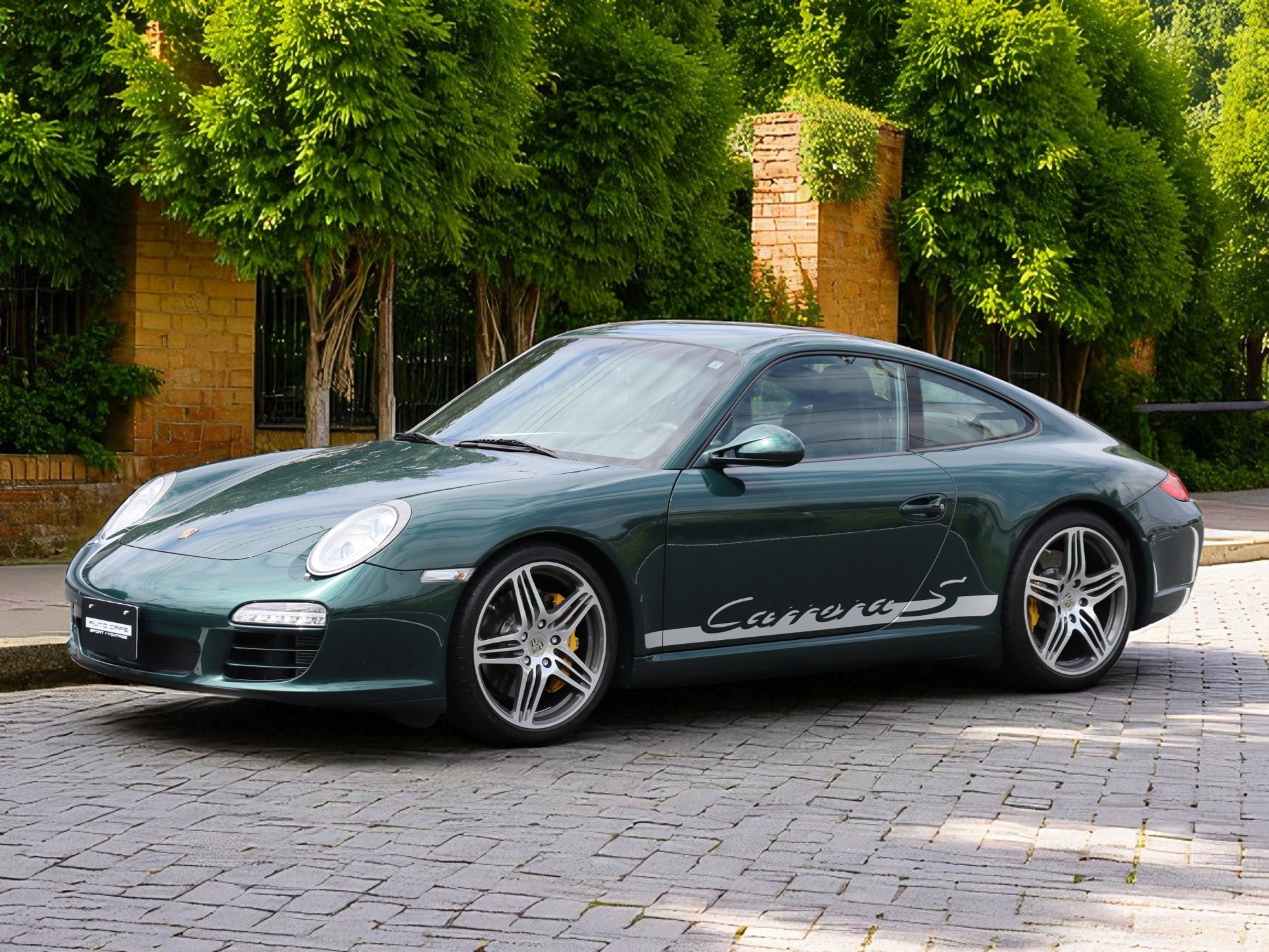 ポルシェ911カレラ(Type997.2）PDK<br>エクスクルーシブ<br>エクステンデットレザーインテリア<br>ココアスペシャルレザーインテリア<br>PCCB（セラミックコンポジットブレーキ）<br>スポーツエグゾーストシステム<br>スポーツクロノパッケージ