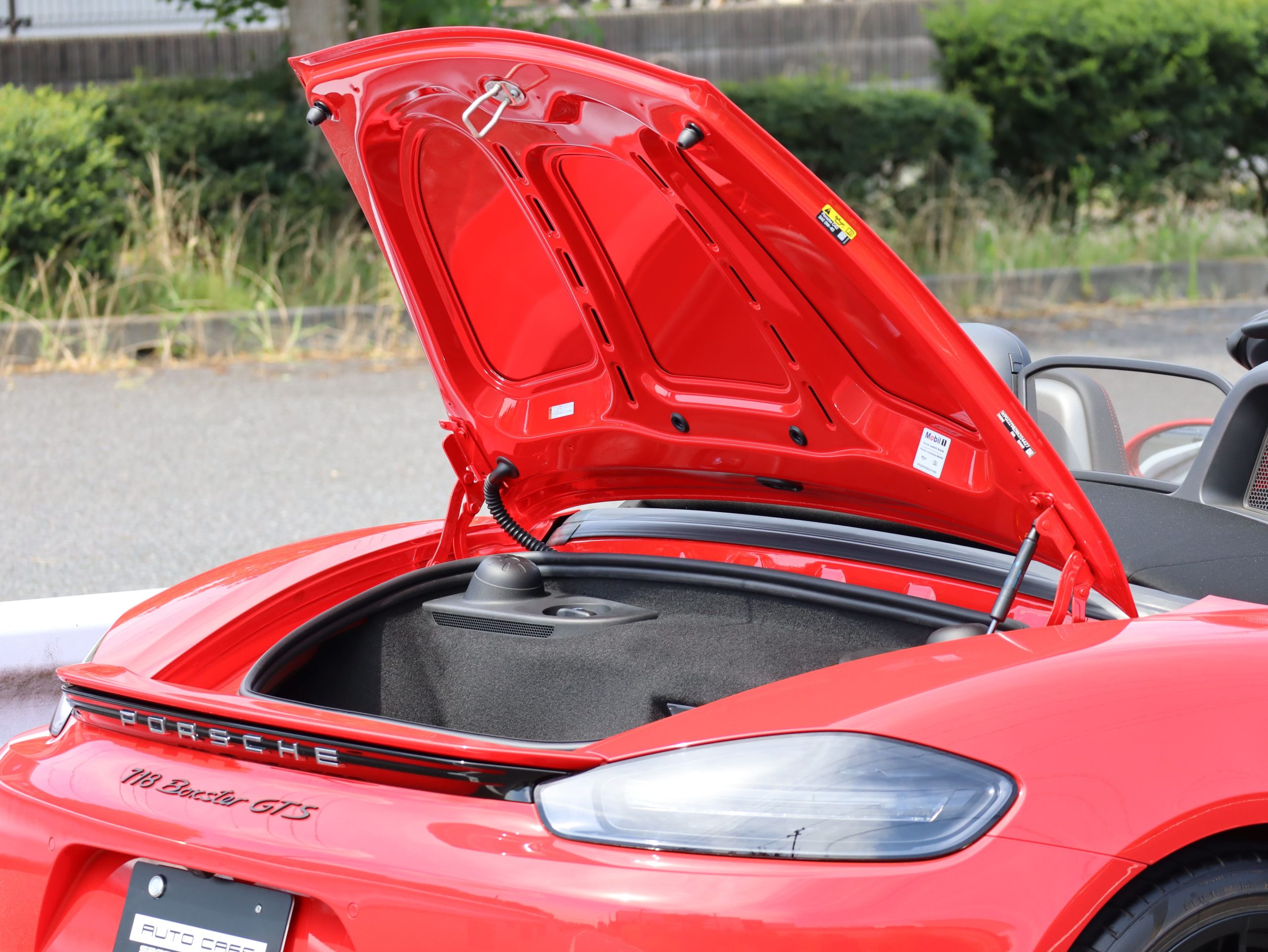 ポルシェ718ボクスターGTS4.0（Type982）PDK<br>スポーツクロノパッケージ<br>スポーツエグゾーストシステム<br>GTSインテリアパッケージ<br>PDLS+含むLEDヘッドライト<br>ハイグロス塗装仕上げキャリパー