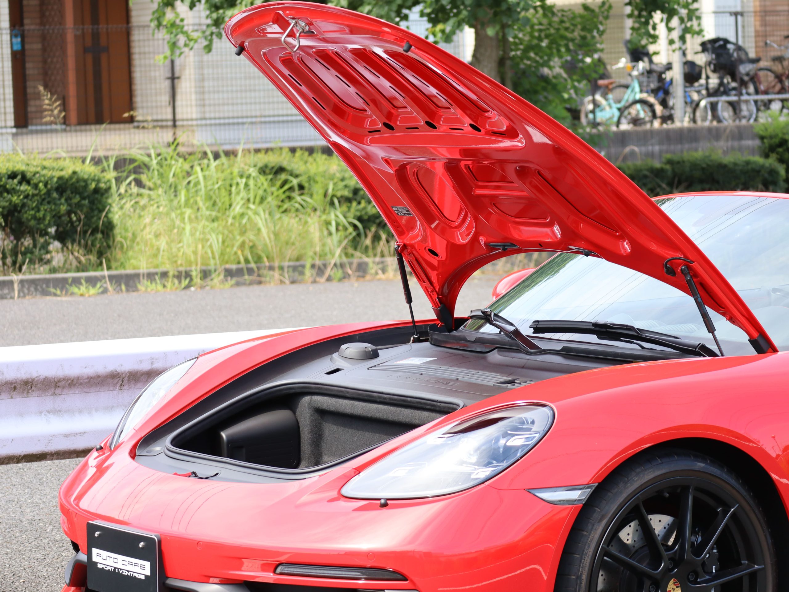 ポルシェ718ボクスターGTS4.0（Type982）PDK<br>スポーツクロノパッケージ<br>スポーツエグゾーストシステム<br>GTSインテリアパッケージ<br>PDLS+含むLEDヘッドライト<br>ハイグロス塗装仕上げキャリパー