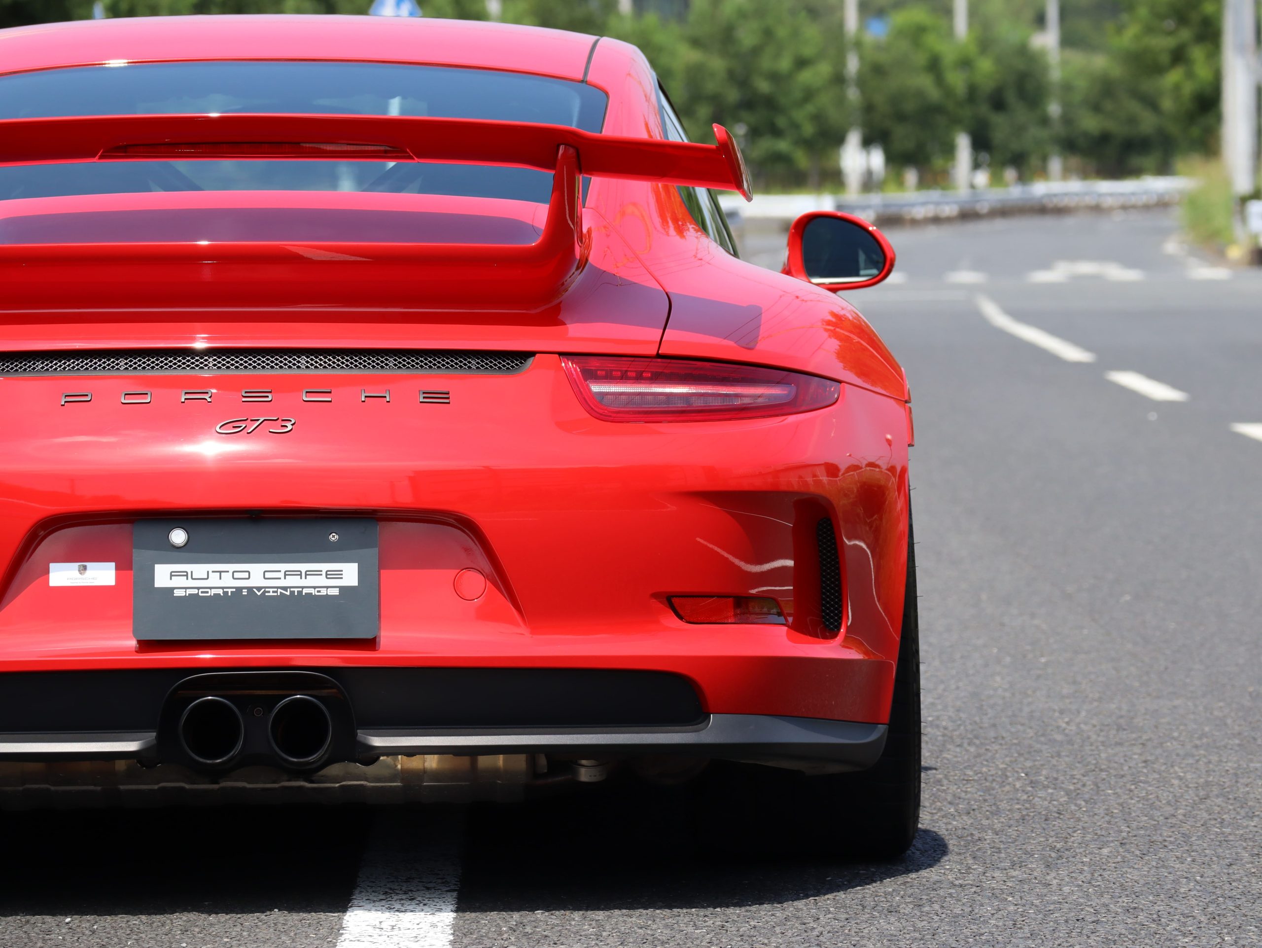 ポルシェ911GT3（Type991.1）PDK<br>クラブスポーツパッケージ<br>フロントアクスルリストシステム<br>スポーツクロノパッケージ<br>PCCB（セラミックコンポジットブレーキ）<br>スポーツバケットシート