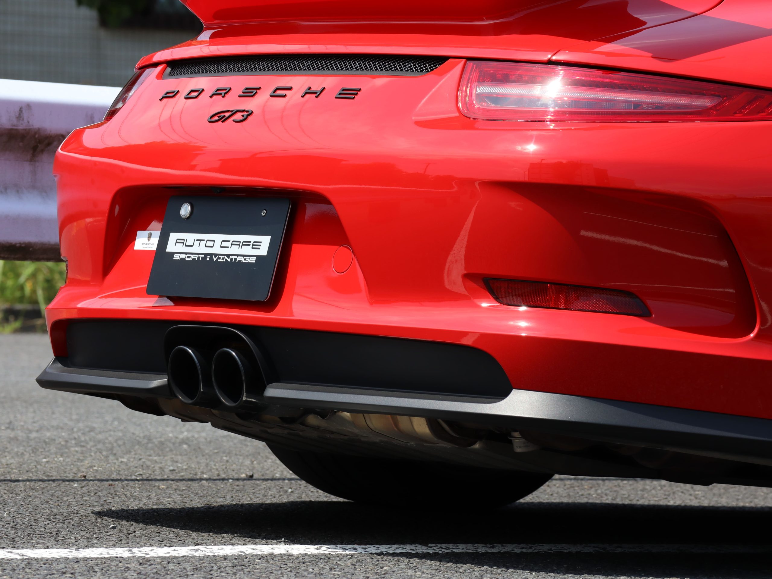 ポルシェ911GT3（Type991.1）PDK<br>クラブスポーツパッケージ<br>フロントアクスルリストシステム<br>スポーツクロノパッケージ<br>PCCB（セラミックコンポジットブレーキ）<br>スポーツバケットシート