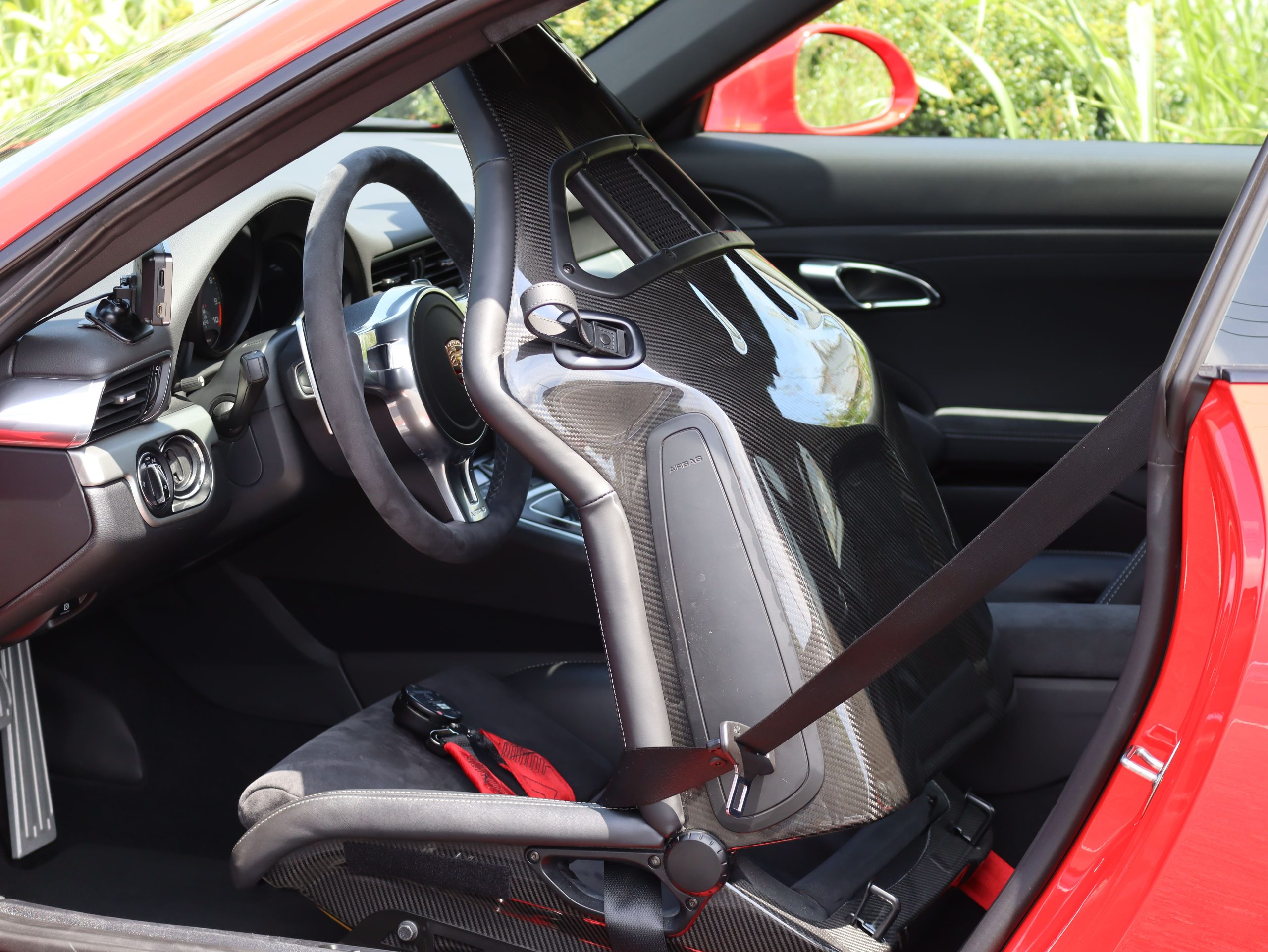ポルシェ911GT3（Type991.1）PDK<br>クラブスポーツパッケージ<br>フロントアクスルリストシステム<br>スポーツクロノパッケージ<br>PCCB（セラミックコンポジットブレーキ）<br>スポーツバケットシート