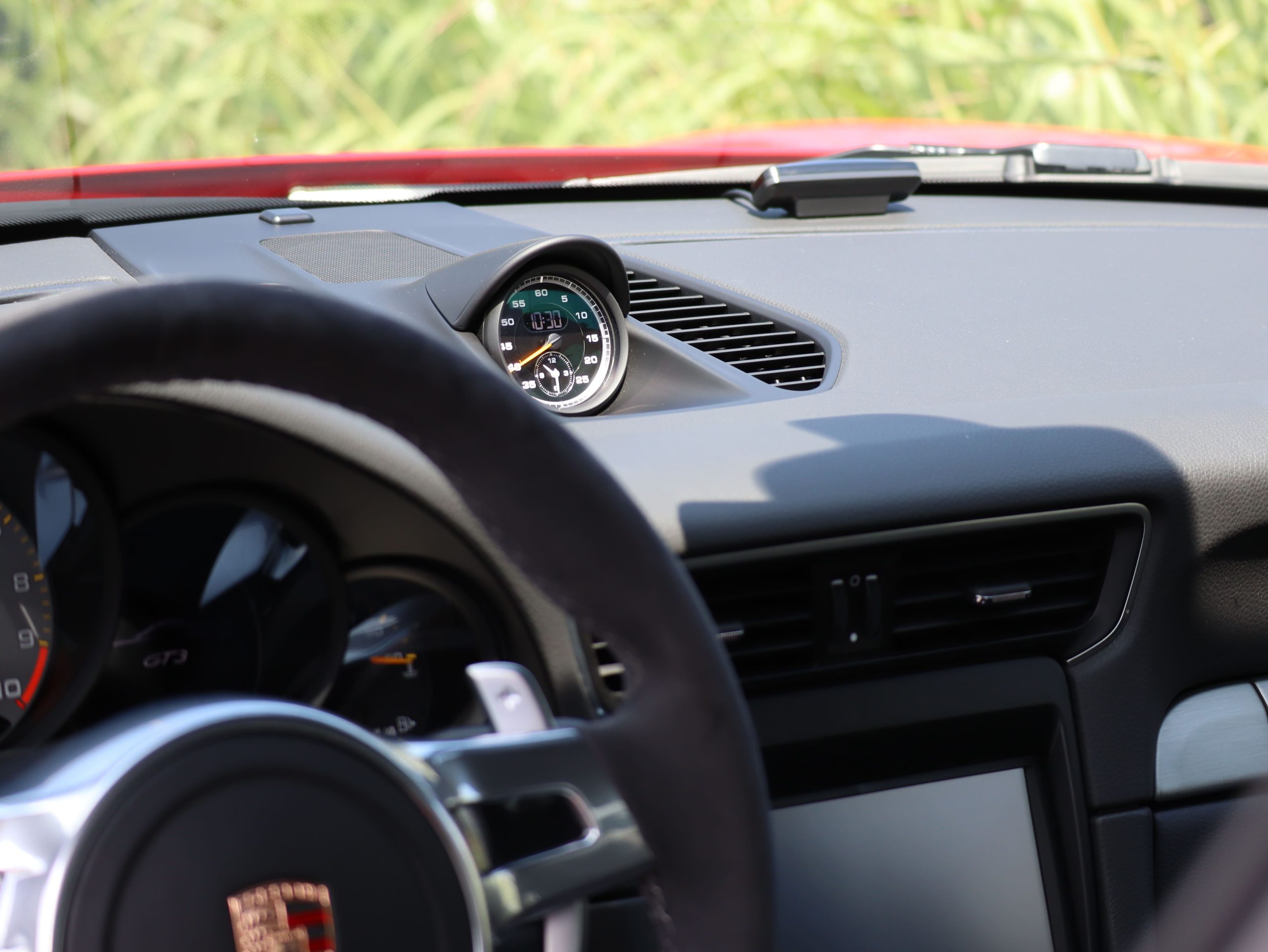 ポルシェ911GT3（Type991.1）PDK<br>クラブスポーツパッケージ<br>フロントアクスルリストシステム<br>スポーツクロノパッケージ<br>PCCB（セラミックコンポジットブレーキ）<br>スポーツバケットシート