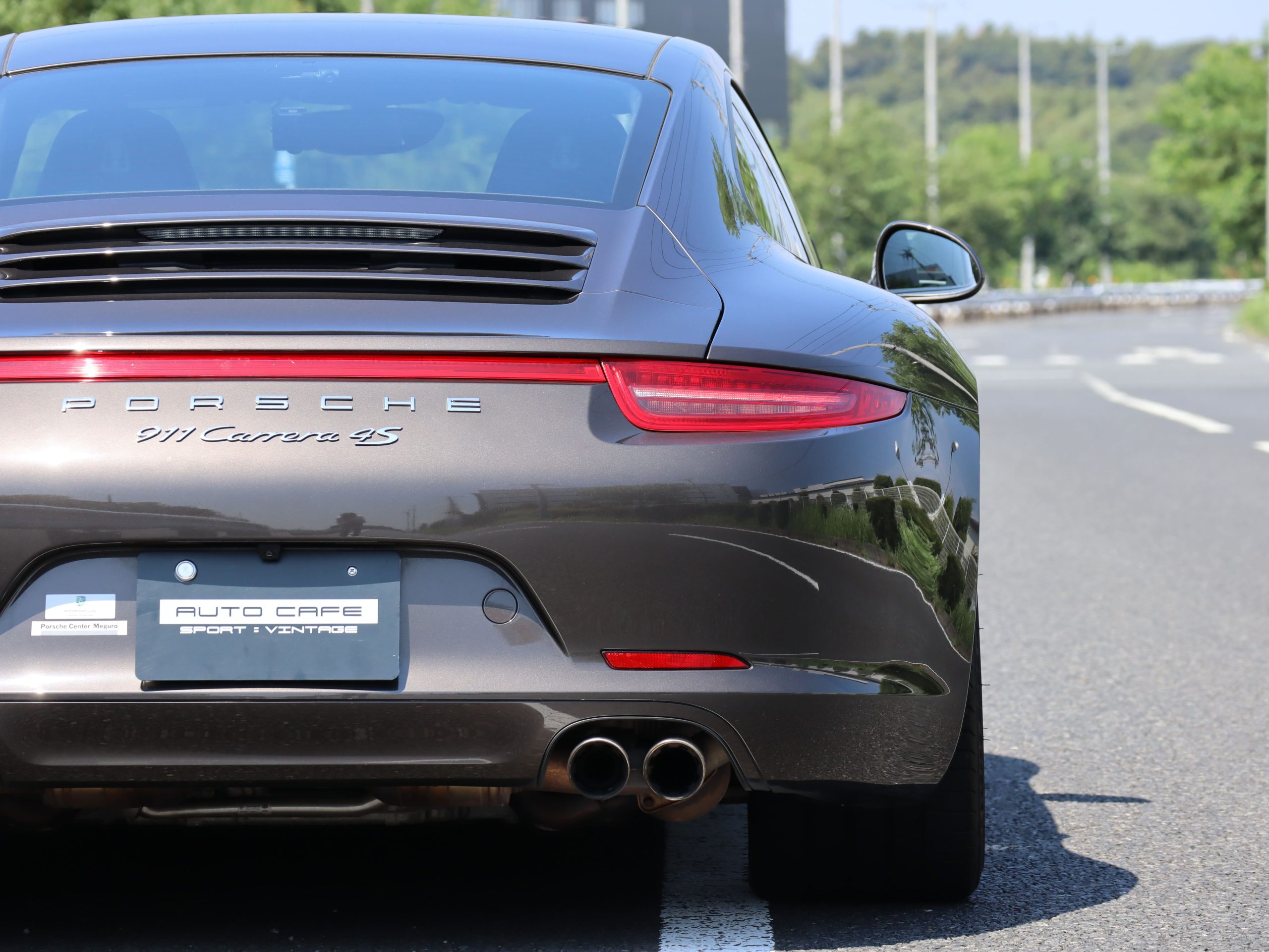 ポルシェ911カレラ4S（Type991.1）PDK<br>スポーツデザインエプロン<br>スポーツエグゾーストシステム<br>スポーツクロノパッケージ<br>ダイナミックシャシーコントロール（PDCC）<br>エスプレッソレザーインテリア