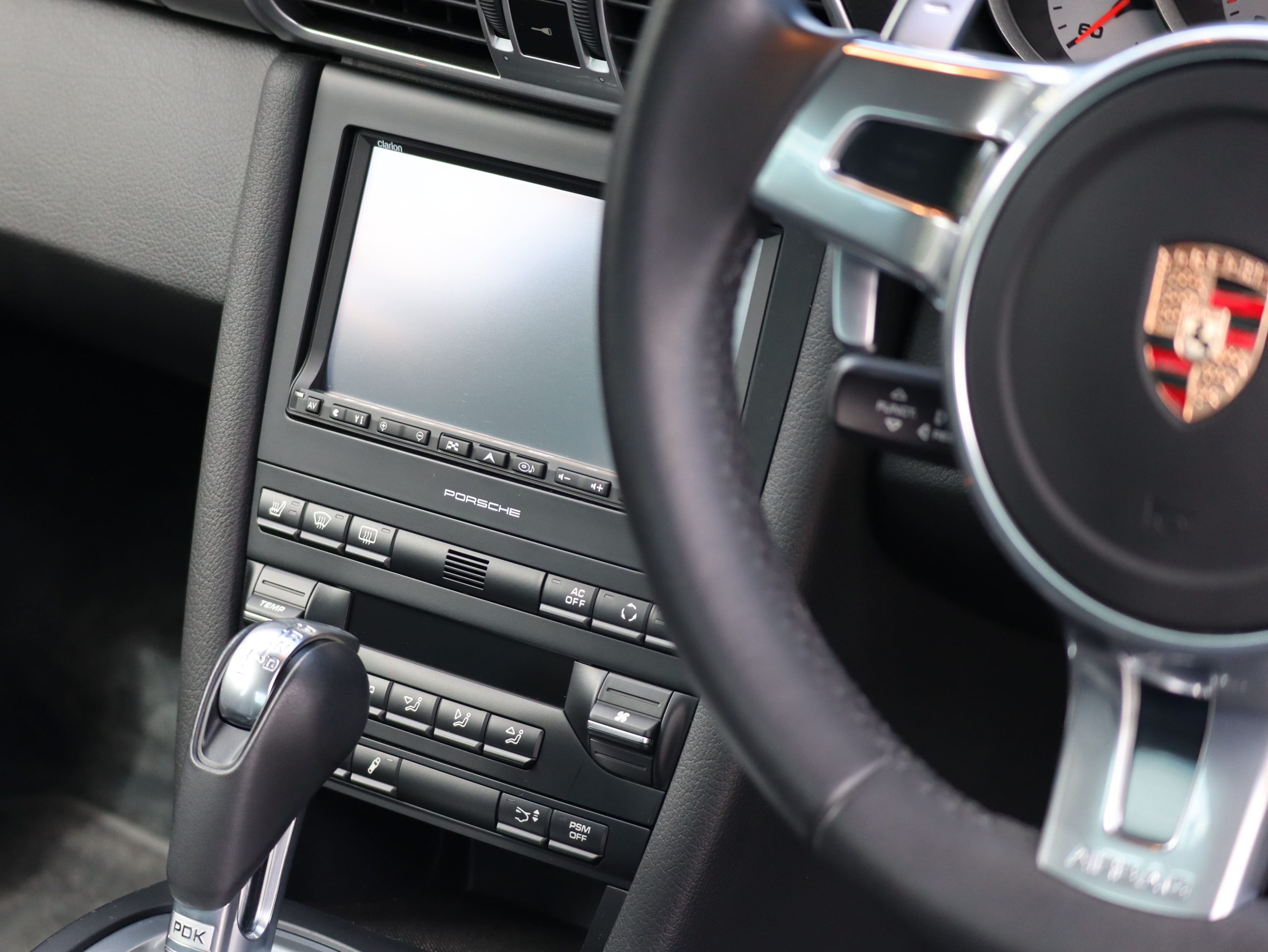 ポルシェ911カレラS(Type997.2）PDK<br>低走行約10,000km！<br>スポーツクロノパッケージ<br>スポーツデザインステアリング<br>シートヒーター<br>前後ドライブレコーダー<br>