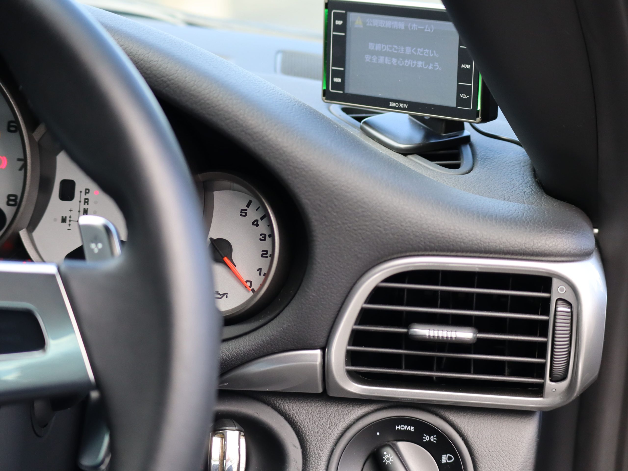 ポルシェ911カレラS(Type997.2）PDK<br>低走行約10,000km！<br>スポーツクロノパッケージ<br>スポーツデザインステアリング<br>シートヒーター<br>前後ドライブレコーダー<br>