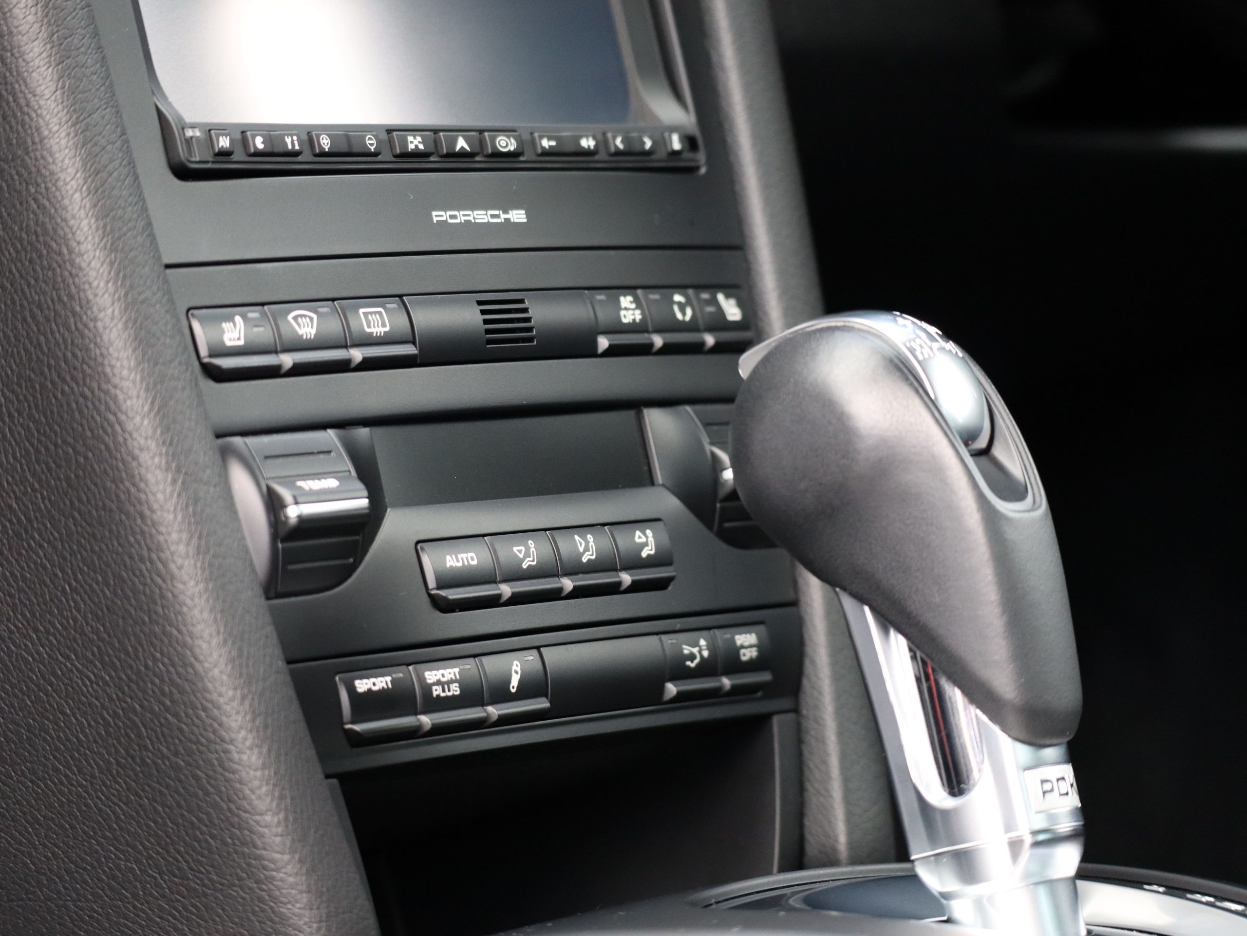 ポルシェ911カレラS(Type997.2）PDK<br>低走行約10,000km！<br>スポーツクロノパッケージ<br>スポーツデザインステアリング<br>シートヒーター<br>前後ドライブレコーダー<br>