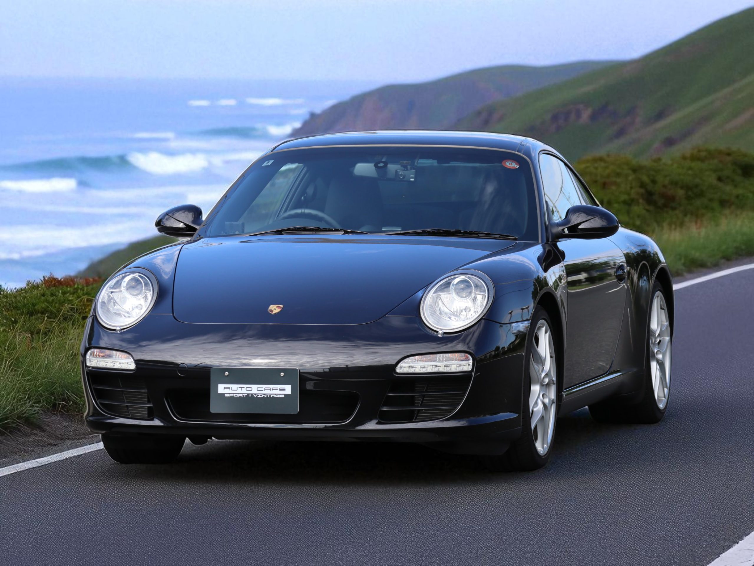 ポルシェ911カレラS(Type997.2）PDK<br>低走行約10,000km！<br>スポーツクロノパッケージ<br>スポーツデザインステアリング<br>シートヒーター<br>前後ドライブレコーダー<br>