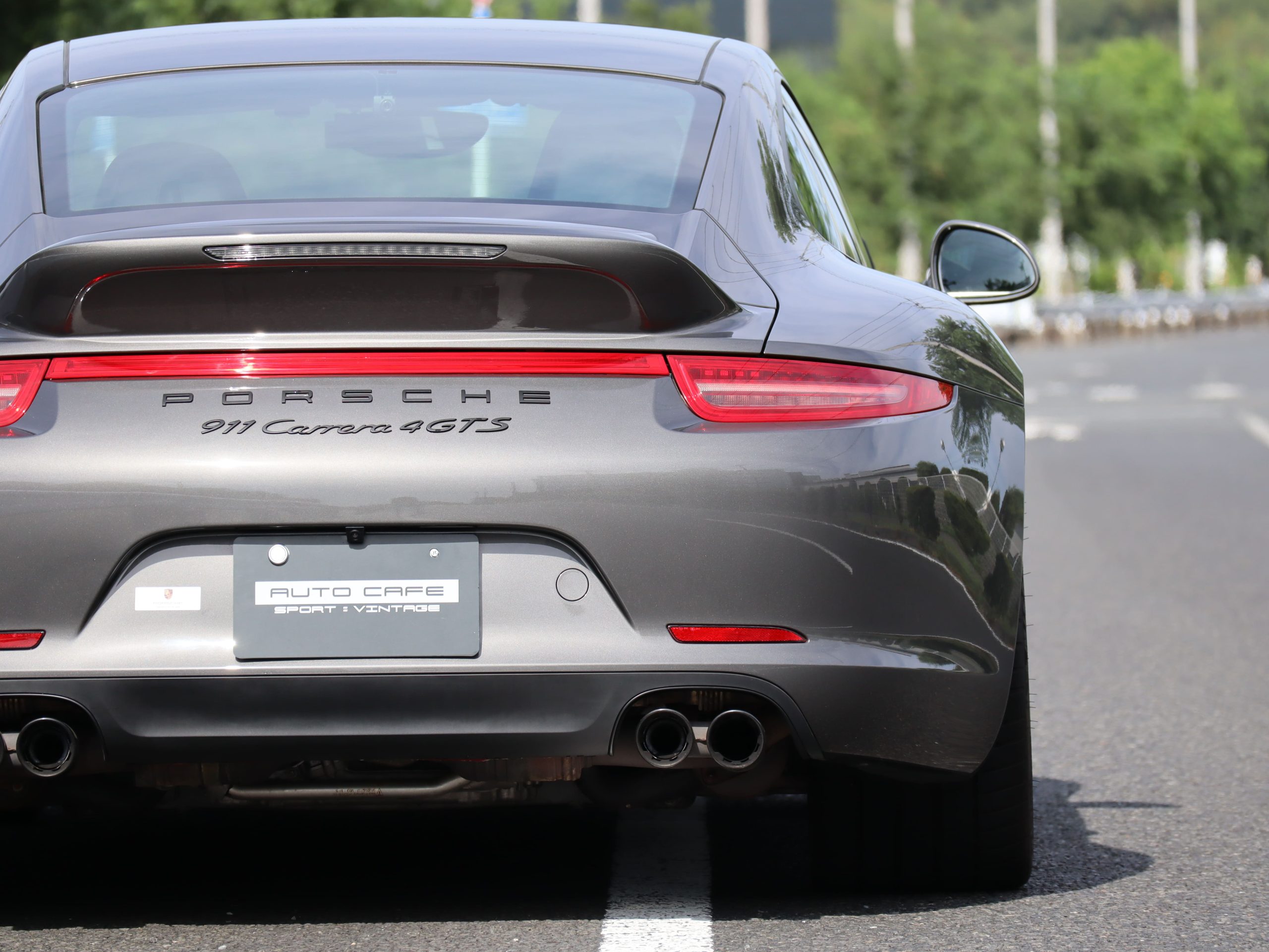 ポルシェ911カレラ4GTS（Type991.1）PDK<br>GTSインテリアパッケージ<br>拡張スポーツデザインパッケージ<br>スポーツエグゾーストシステム<br>ブラックインナーPDLSヘッドライト<br>5H仕様カレラSホイール
