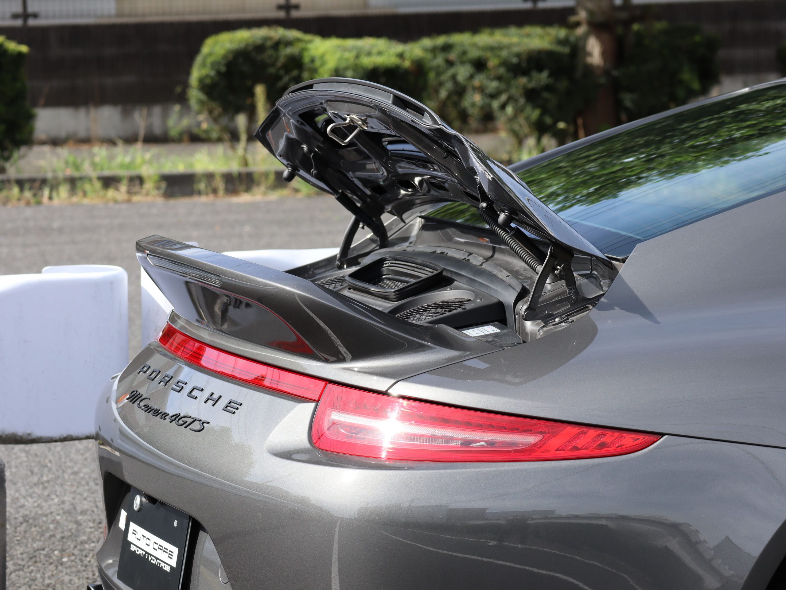 ポルシェ911カレラ4GTS（Type991.1）PDK<br>GTSインテリアパッケージ<br>拡張スポーツデザインパッケージ<br>スポーツエグゾーストシステム<br>ブラックインナーPDLSヘッドライト<br>5H仕様カレラSホイール