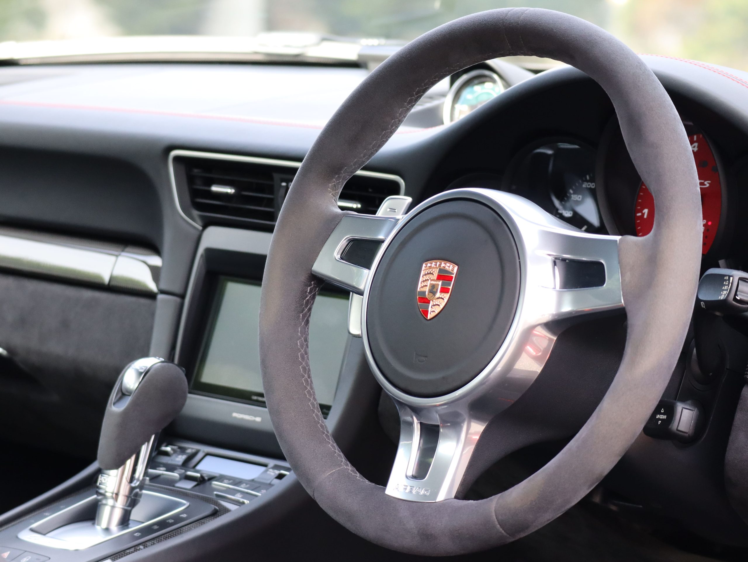 ポルシェ911カレラ4GTS（Type991.1）PDK<br>GTSインテリアパッケージ<br>拡張スポーツデザインパッケージ<br>スポーツエグゾーストシステム<br>ブラックインナーPDLSヘッドライト<br>5H仕様カレラSホイール