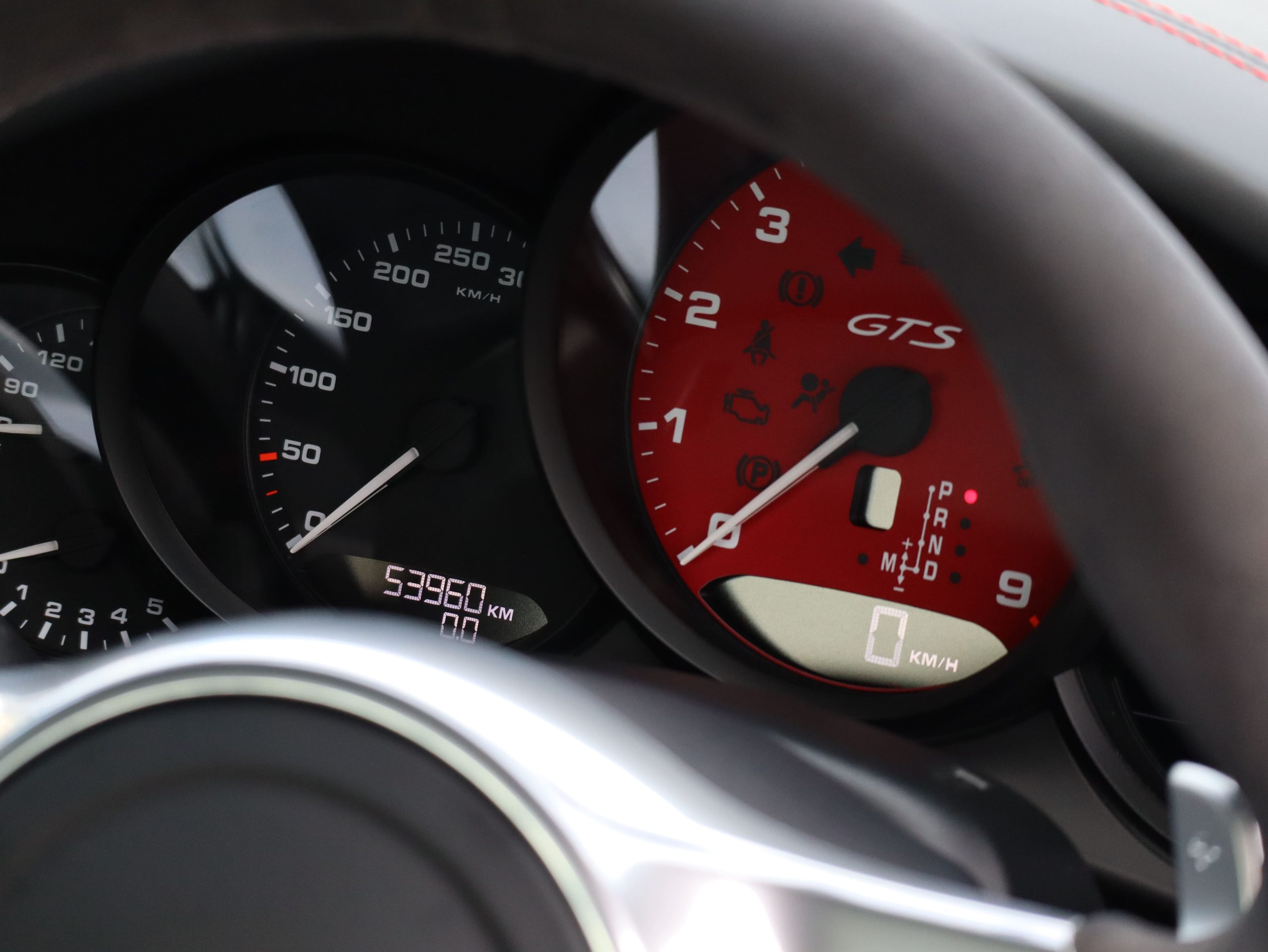 ポルシェ911カレラ4GTS（Type991.1）PDK<br>GTSインテリアパッケージ<br>拡張スポーツデザインパッケージ<br>スポーツエグゾーストシステム<br>ブラックインナーPDLSヘッドライト<br>5H仕様カレラSホイール