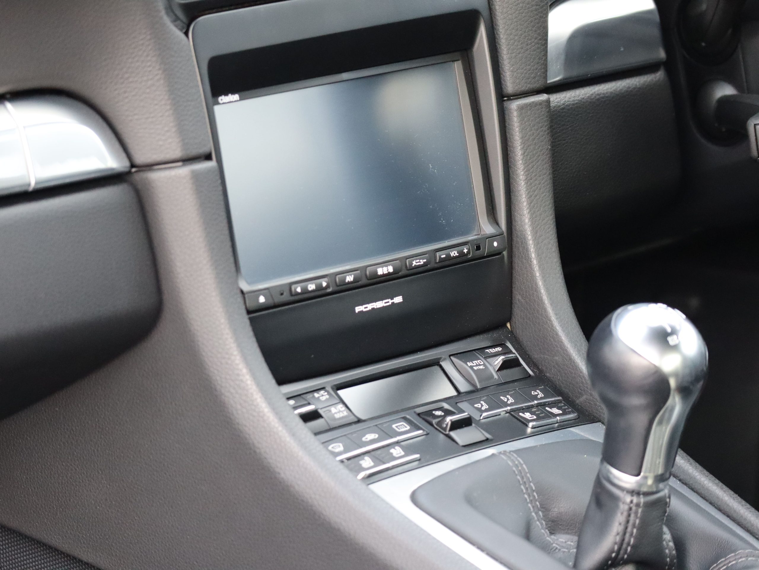 ポルシェ911カレラ（Type991.1）7MT<br>スポーツクロノパッケージ<br>電動サンルーフシステム<br>シートベンチレーション<br>PASMスポーツサスペンション<br>サテンプラチナ塗装20インチ