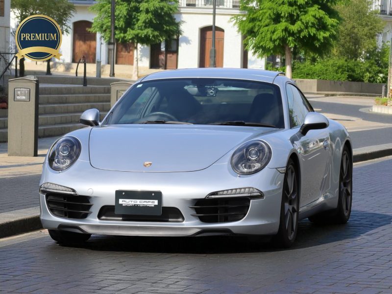 ポルシェ911カレラ（Type991.1）7MT<br>スポーツクロノパッケージ<br>電動サンルーフシステム<br>シートベンチレーション<br>PASMスポーツサスペンション<br>サテンプラチナ塗装20インチ