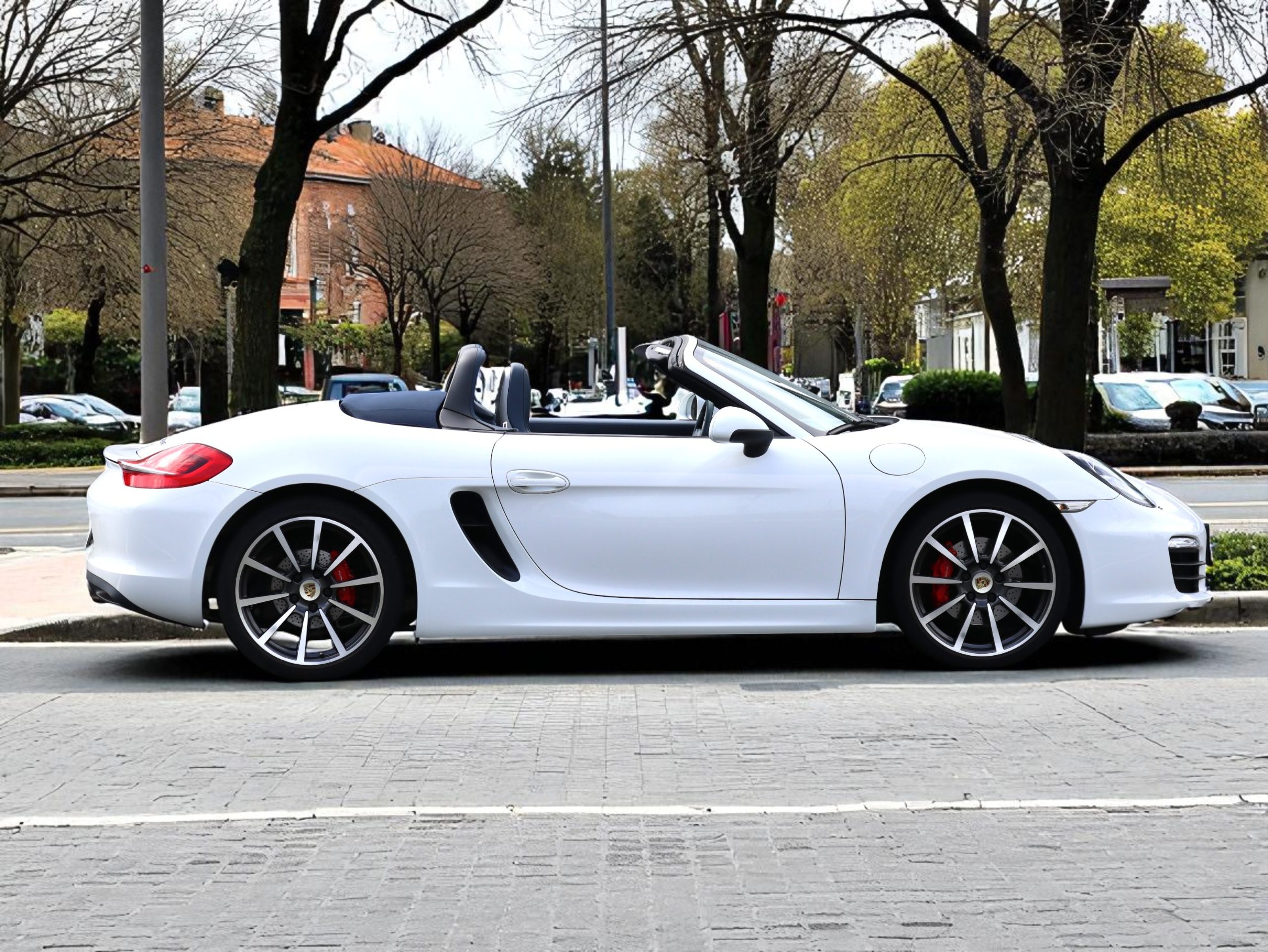 ★ポルシェボクスターS（Type981）6MT<br>ブルーレザーインテリア<br>ブルーソフトトップ幌<br>PDLS含むヘッドライト<br>スポーツシートプラス<br>20インチカレラクラシックホイール