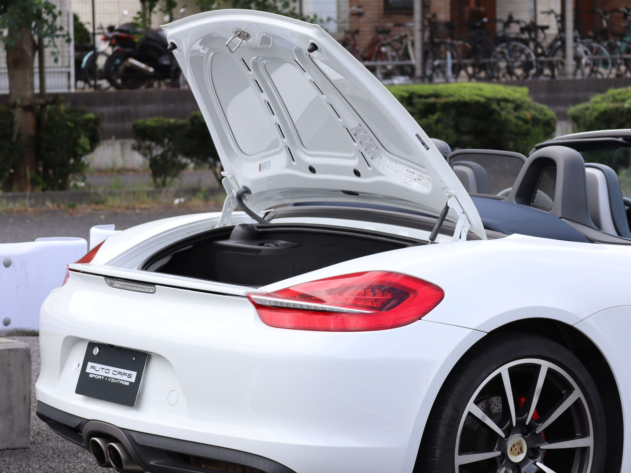 ★ポルシェボクスターS（Type981）6MT<br>ブルーレザーインテリア<br>ブルーソフトトップ幌<br>PDLS含むヘッドライト<br>スポーツシートプラス<br>20インチカレラクラシックホイール