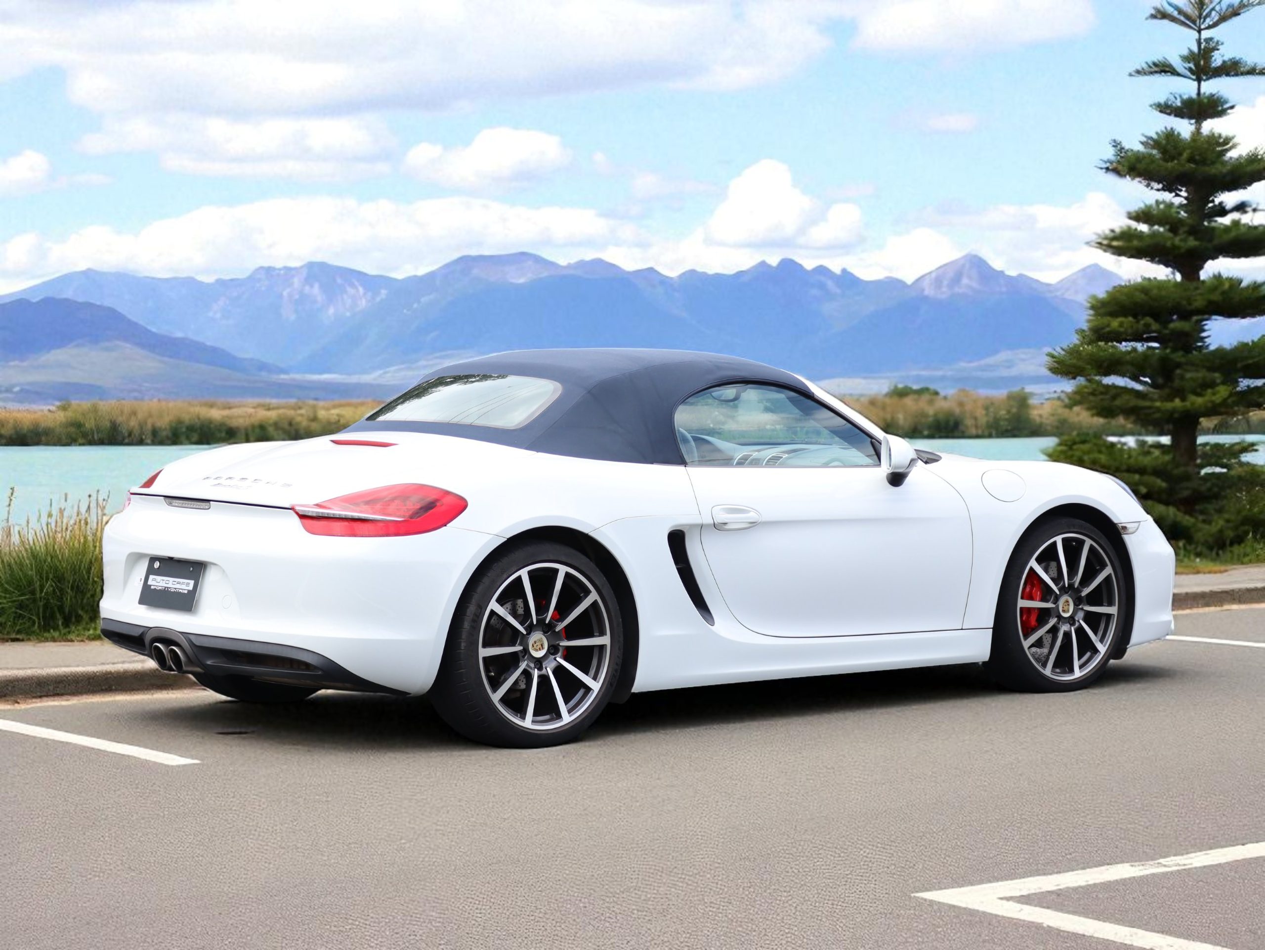 ★ポルシェボクスターS（Type981）6MT<br>ブルーレザーインテリア<br>ブルーソフトトップ幌<br>PDLS含むヘッドライト<br>スポーツシートプラス<br>20インチカレラクラシックホイール