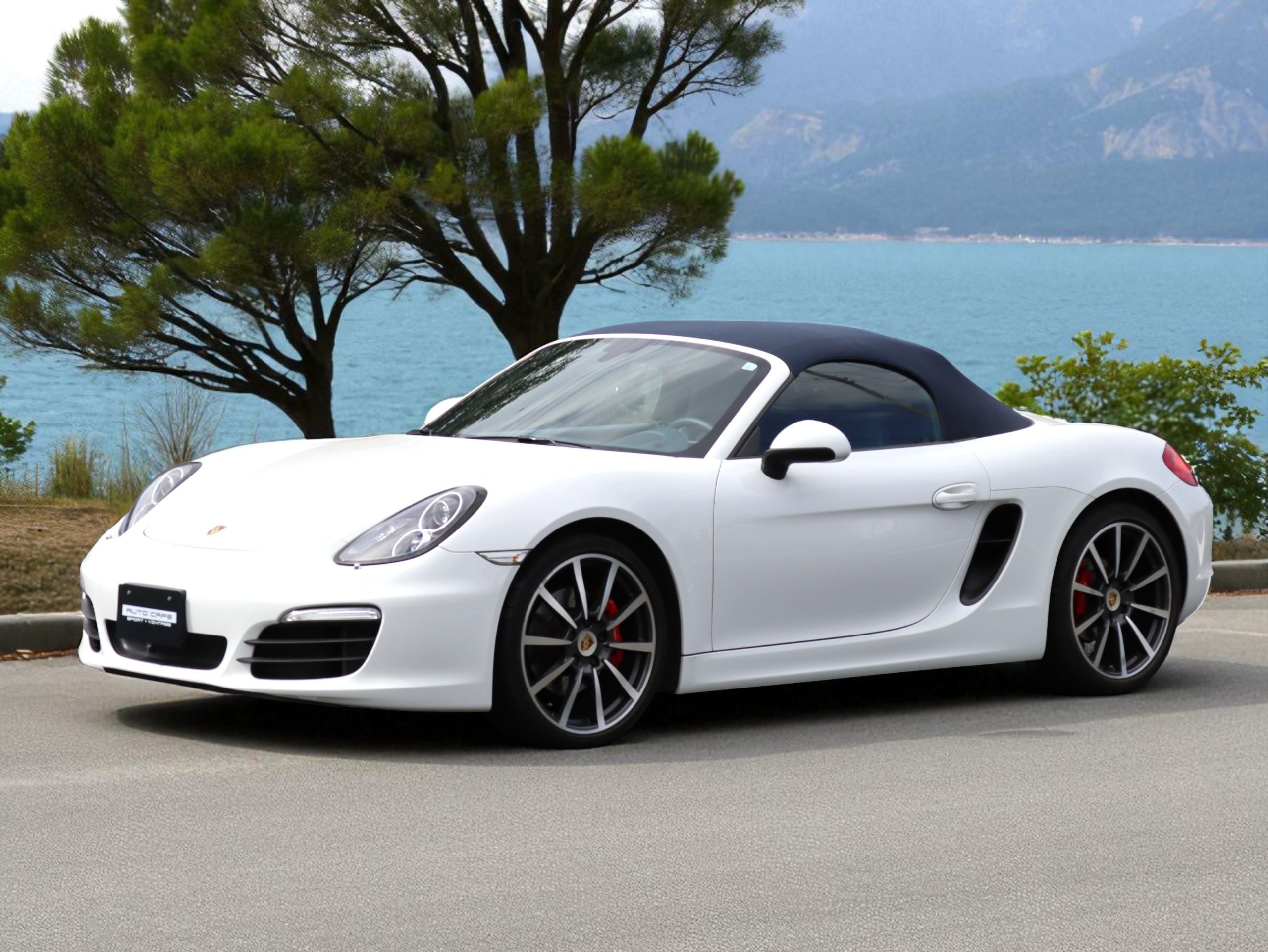 ★ポルシェボクスターS（Type981）6MT<br>ブルーレザーインテリア<br>ブルーソフトトップ幌<br>PDLS含むヘッドライト<br>スポーツシートプラス<br>20インチカレラクラシックホイール