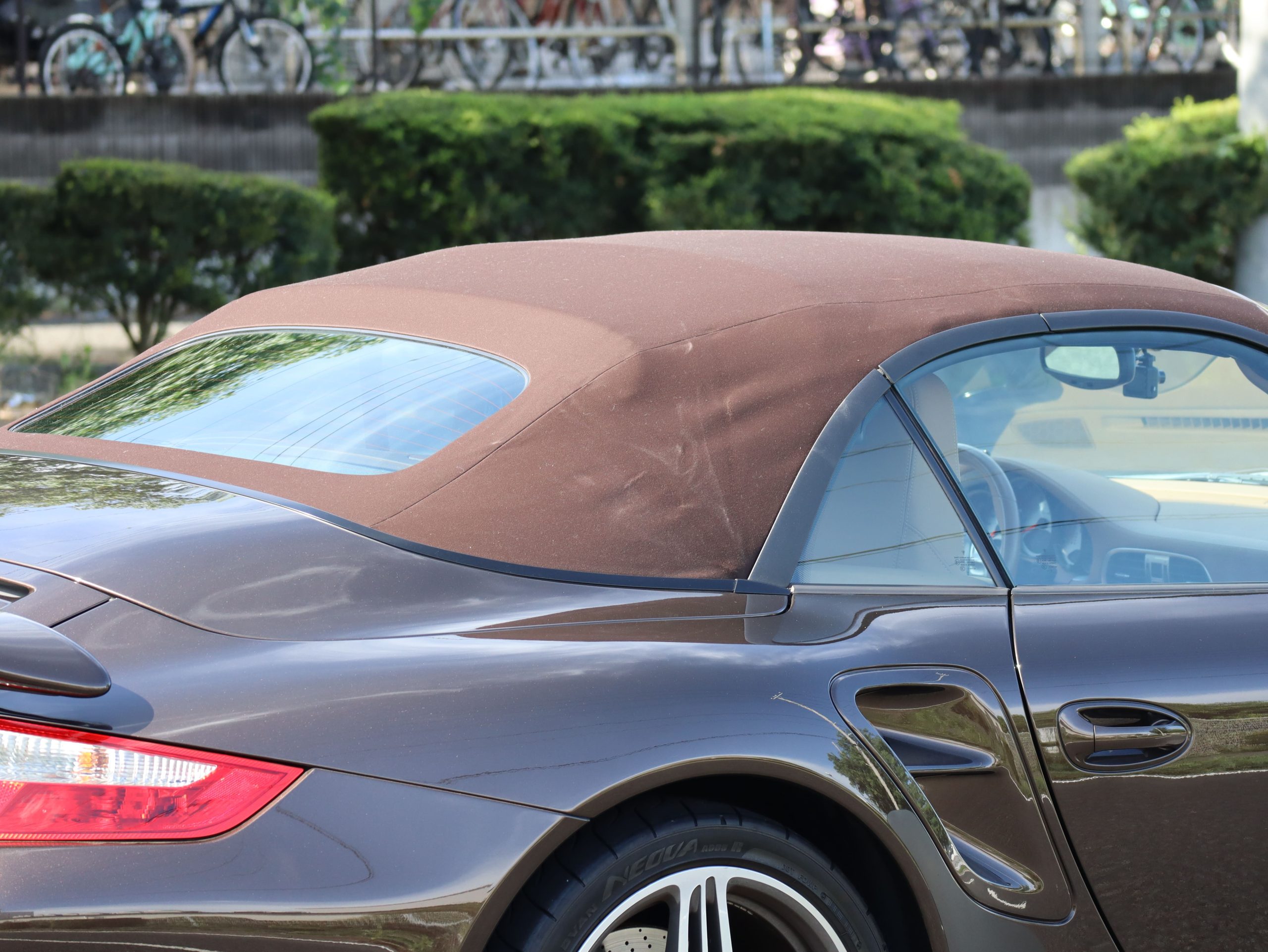 ★ポルシェ911ターボ カブリオレ(Type997.1）ティプトロニックS<br>ソフトルックレザーシート<br>エレクトリックコントロールシート<br>ボディカラー同色仕上げエクステリア<br>イエローブレーキキャリパー<br>バイキセノンヘッドライト