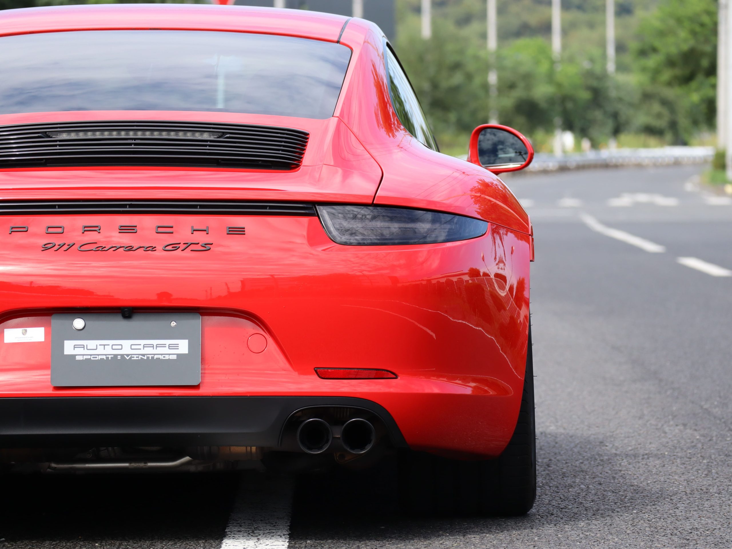 ポルシェ911カレラGTS（Type991.1）PDK<br>GTSインテリアパッケージ<br>PDLS+含むLEDヘッドライト<br>クリアガラスルックテールランプ<br>プロテクションフィルム施工<br>PASMスポーツサスペンション