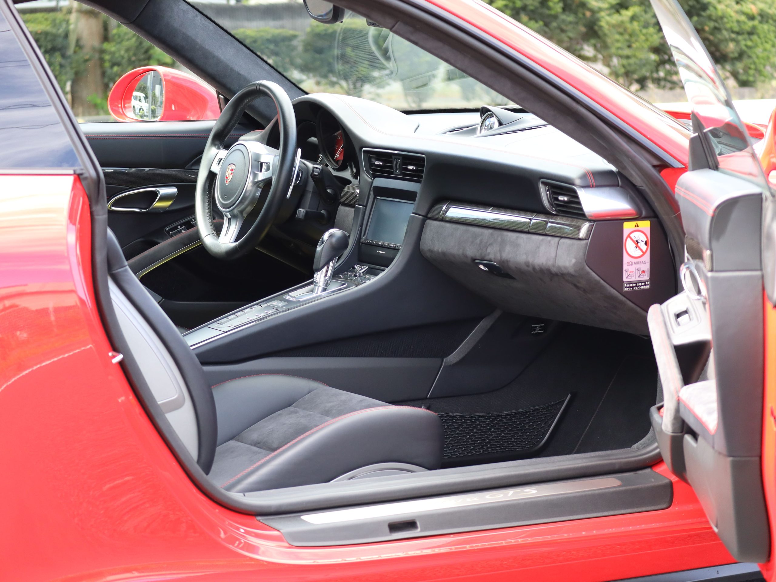 ポルシェ911カレラGTS（Type991.1）PDK<br>GTSインテリアパッケージ<br>PDLS+含むLEDヘッドライト<br>クリアガラスルックテールランプ<br>プロテクションフィルム施工<br>PASMスポーツサスペンション