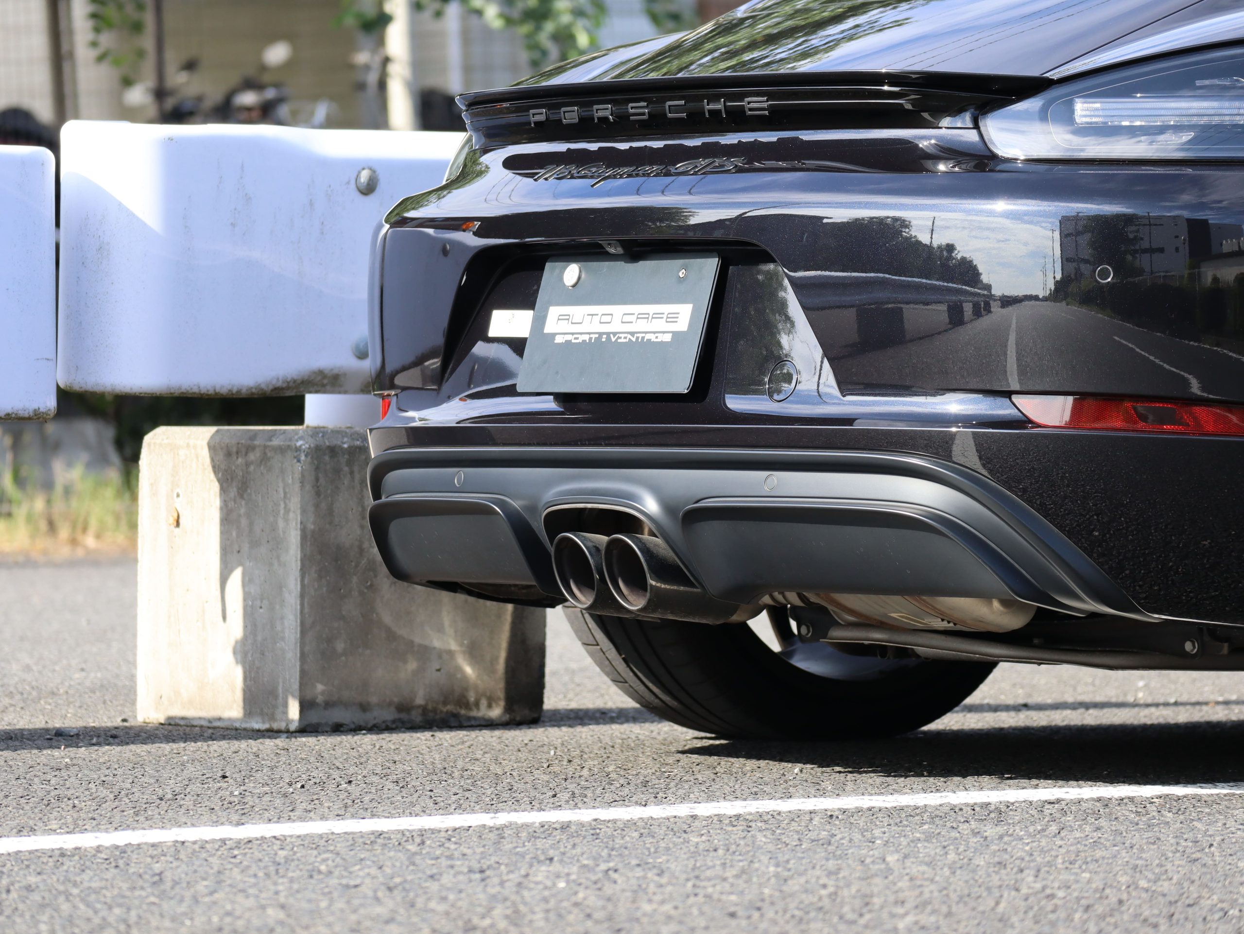 ポルシェケイマンGTS（Type982）PDK<br>GTSインテリアパッケージ<br>スポーツクロノパッケージ<br>スポーツエグゾーストシステム<br>LEDヘッドライト<br>ハイグロスブラック仕上げ20インチAW