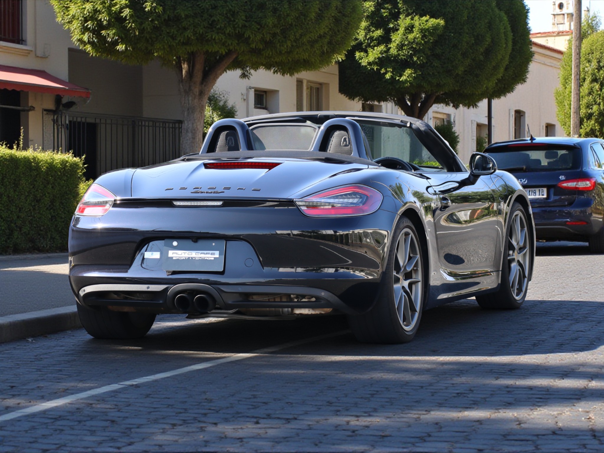 ポルシェボクスターBLACK EDITION(Type981)PDK<br>特別仕様車<br>スポーツクロノパッケージ<br>スポーツエグゾーストシステム<br>ティンテッドルックテールライト<br>サテンプラチナ塗装20インチホイール