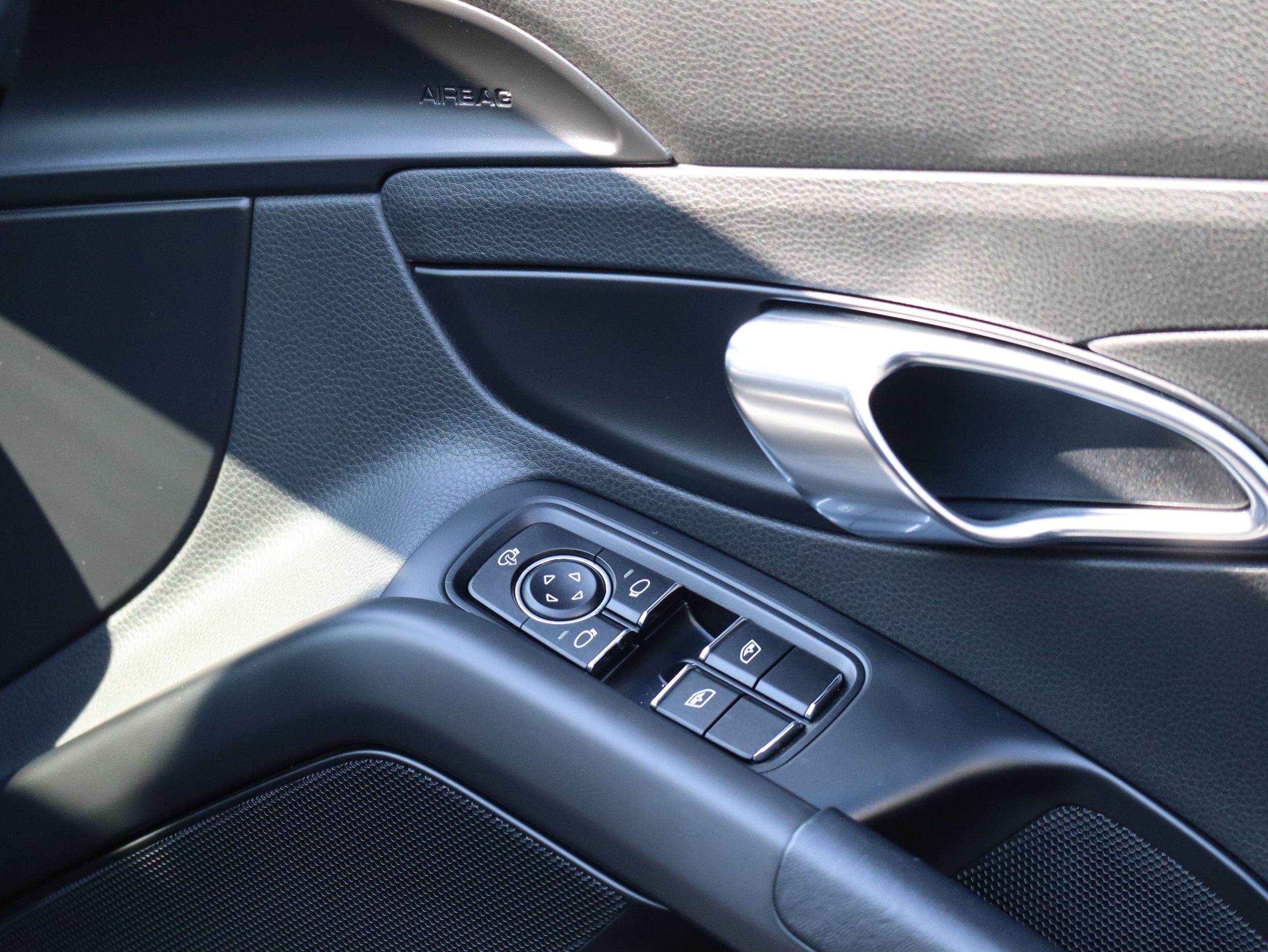 ポルシェボクスターBLACK EDITION(Type981)PDK<br>特別仕様車<br>スポーツクロノパッケージ<br>スポーツエグゾーストシステム<br>ティンテッドルックテールライト<br>サテンプラチナ塗装20インチホイール