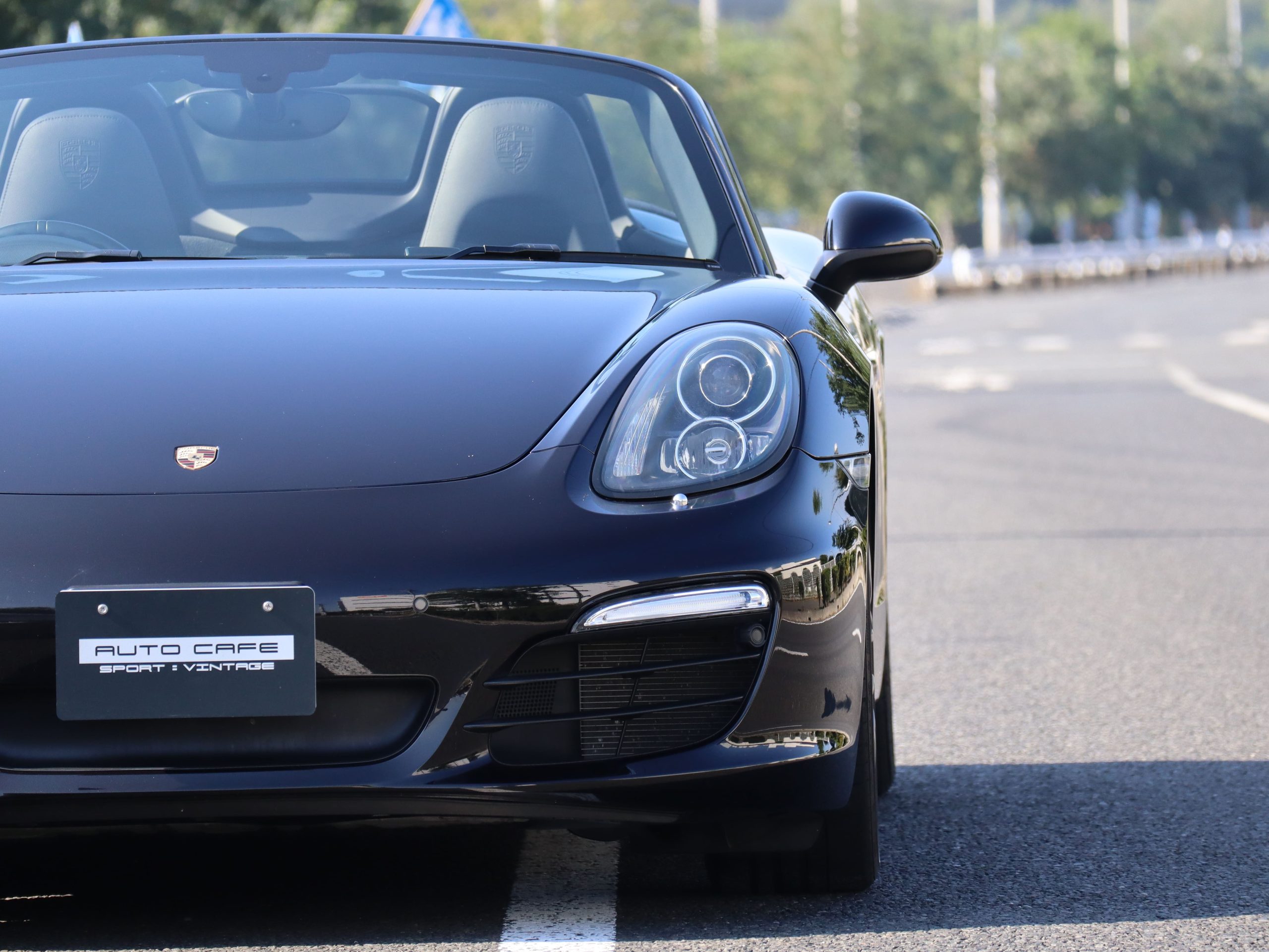 ポルシェボクスターBLACK EDITION(Type981)PDK<br>特別仕様車<br>スポーツクロノパッケージ<br>スポーツエグゾーストシステム<br>ティンテッドルックテールライト<br>サテンプラチナ塗装20インチホイール