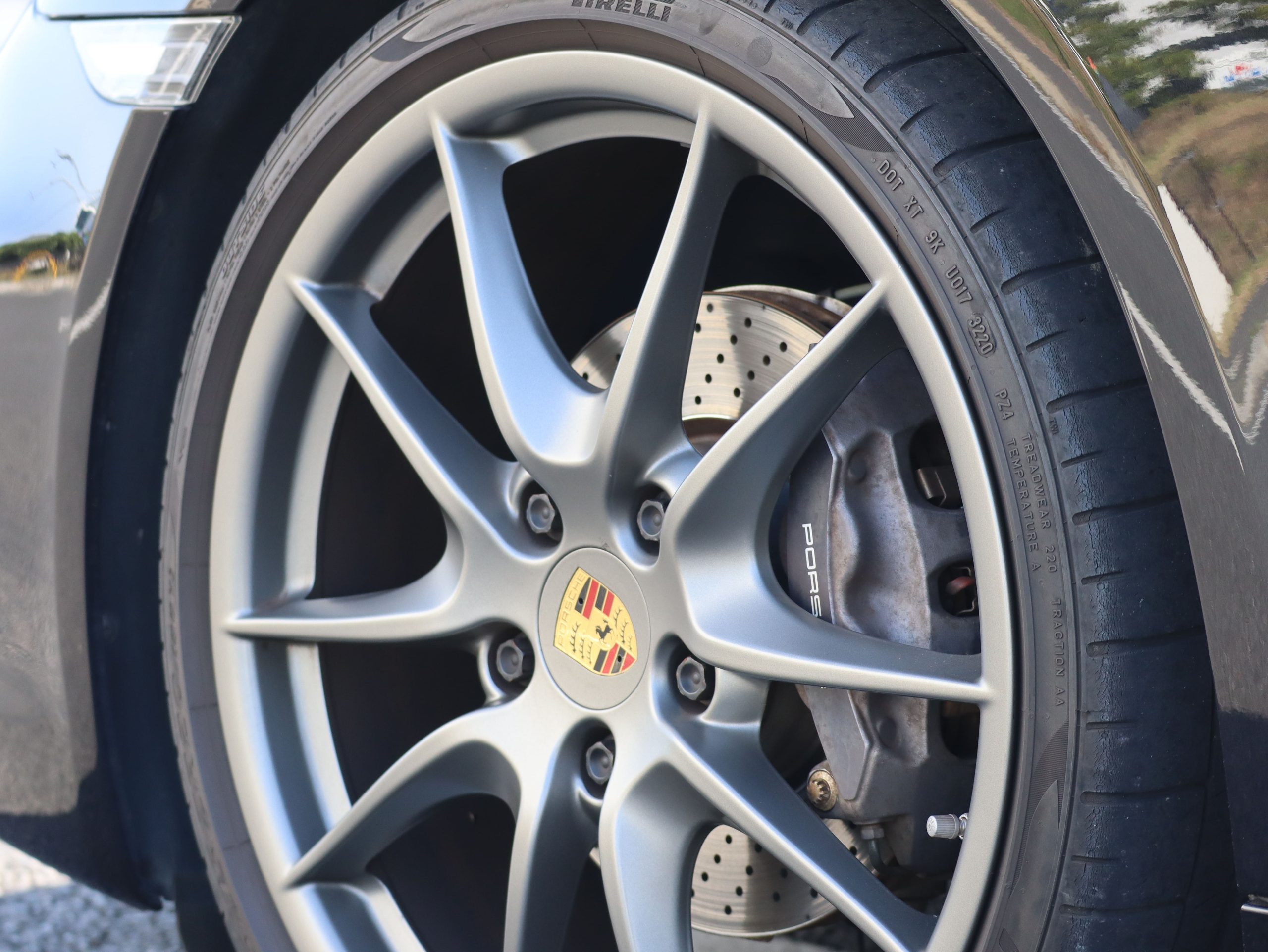 ポルシェボクスターBLACK EDITION(Type981)PDK<br>特別仕様車<br>スポーツクロノパッケージ<br>スポーツエグゾーストシステム<br>ティンテッドルックテールライト<br>サテンプラチナ塗装20インチホイール