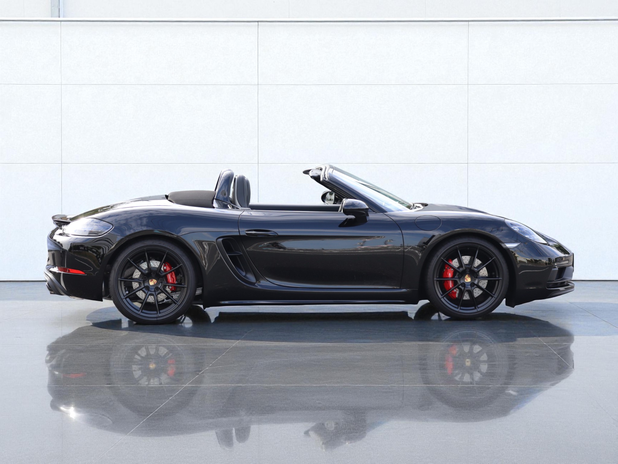 ポルシェ718ボクスターGTS4.0（Type982）PDK<br>走行距離280km！1オーナー車<br>シートベンチレーション<br>PDLS+LEDヘッドライト<br>BOSEサラウンドサウンドシステム<br>エントリー＆ドライブシステム<br>塗装仕上げロールオーバーバー