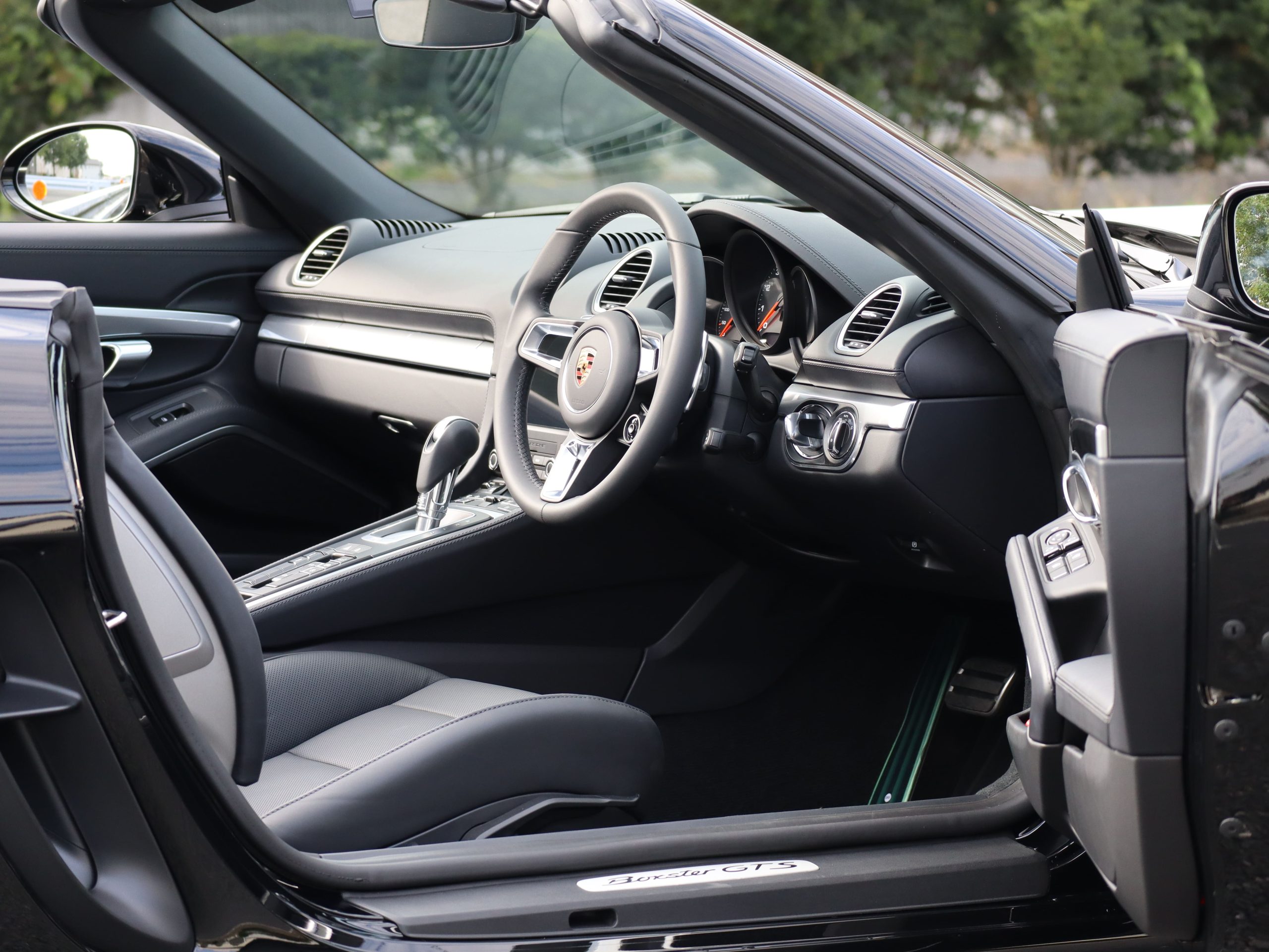 ポルシェ718ボクスターGTS4.0（Type982）PDK<br>走行距離280km！1オーナー車<br>シートベンチレーション<br>PDLS+LEDヘッドライト<br>BOSEサラウンドサウンドシステム<br>エントリー＆ドライブシステム<br>塗装仕上げロールオーバーバー